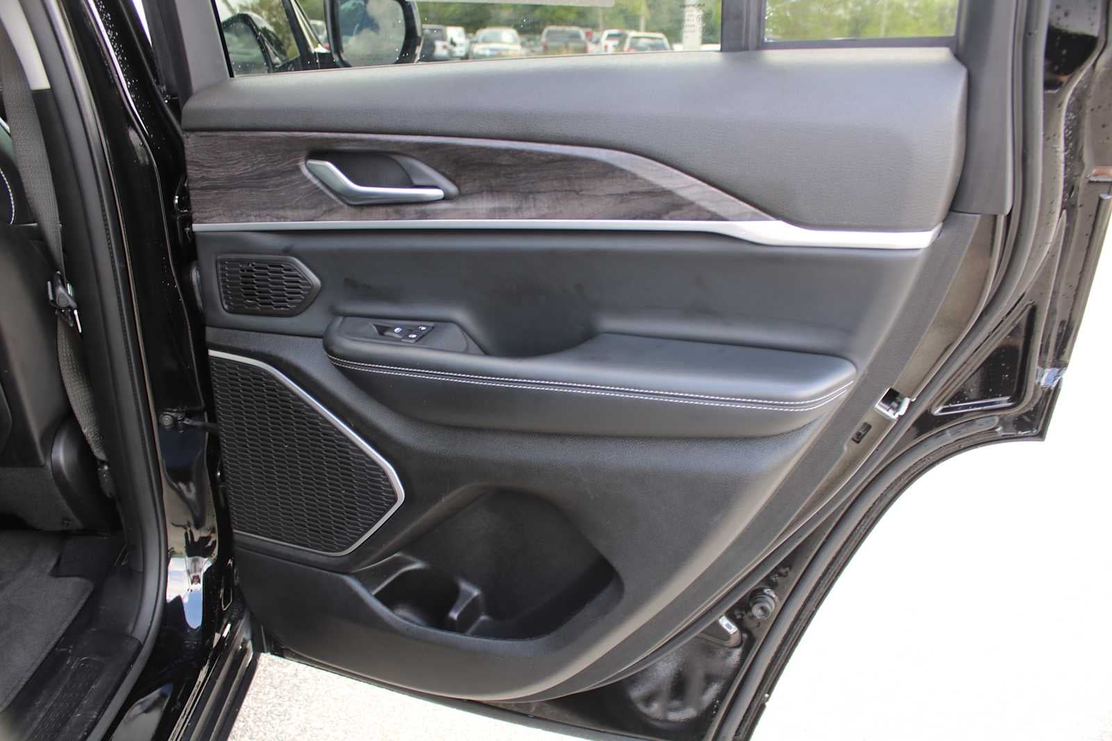 2022 Jeep Grand Cherokee Limited 4x2