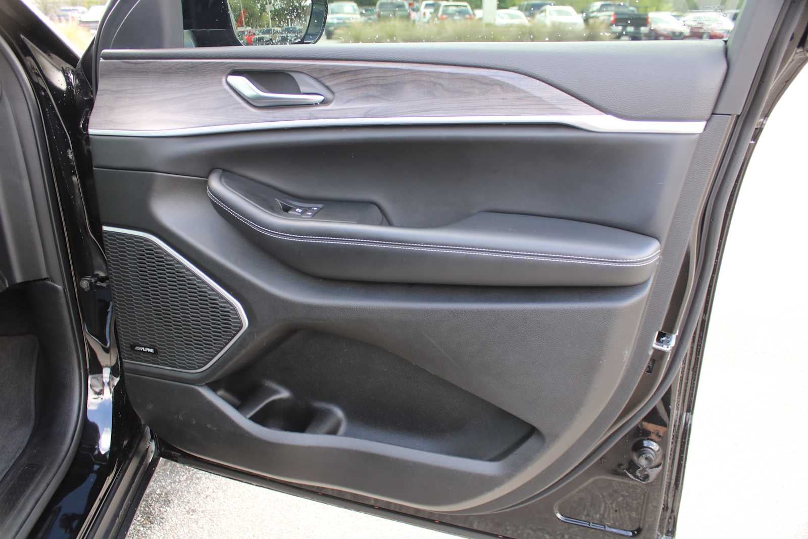 2022 Jeep Grand Cherokee Limited 4x2