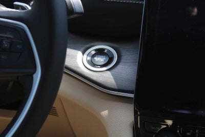 2025 Jeep Grand Cherokee Limited 4x2