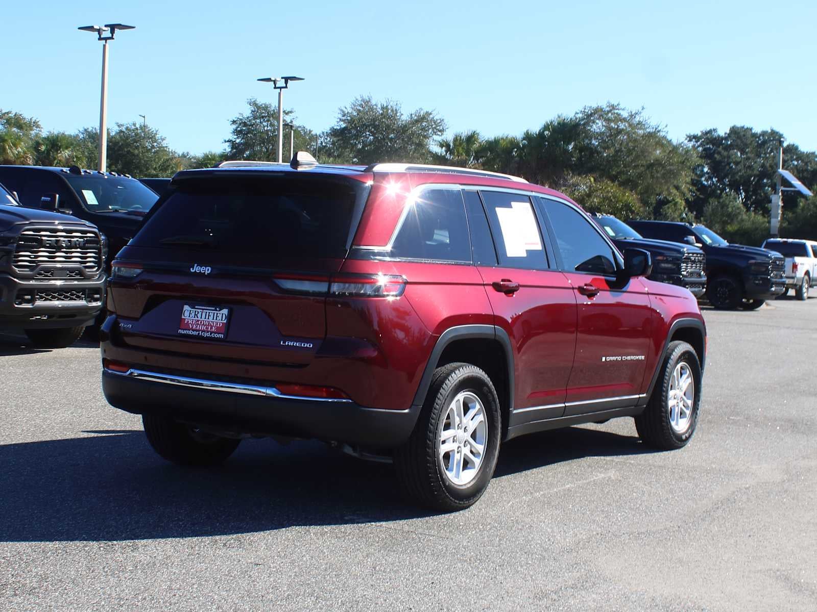 2024 Jeep Grand Cherokee Laredo