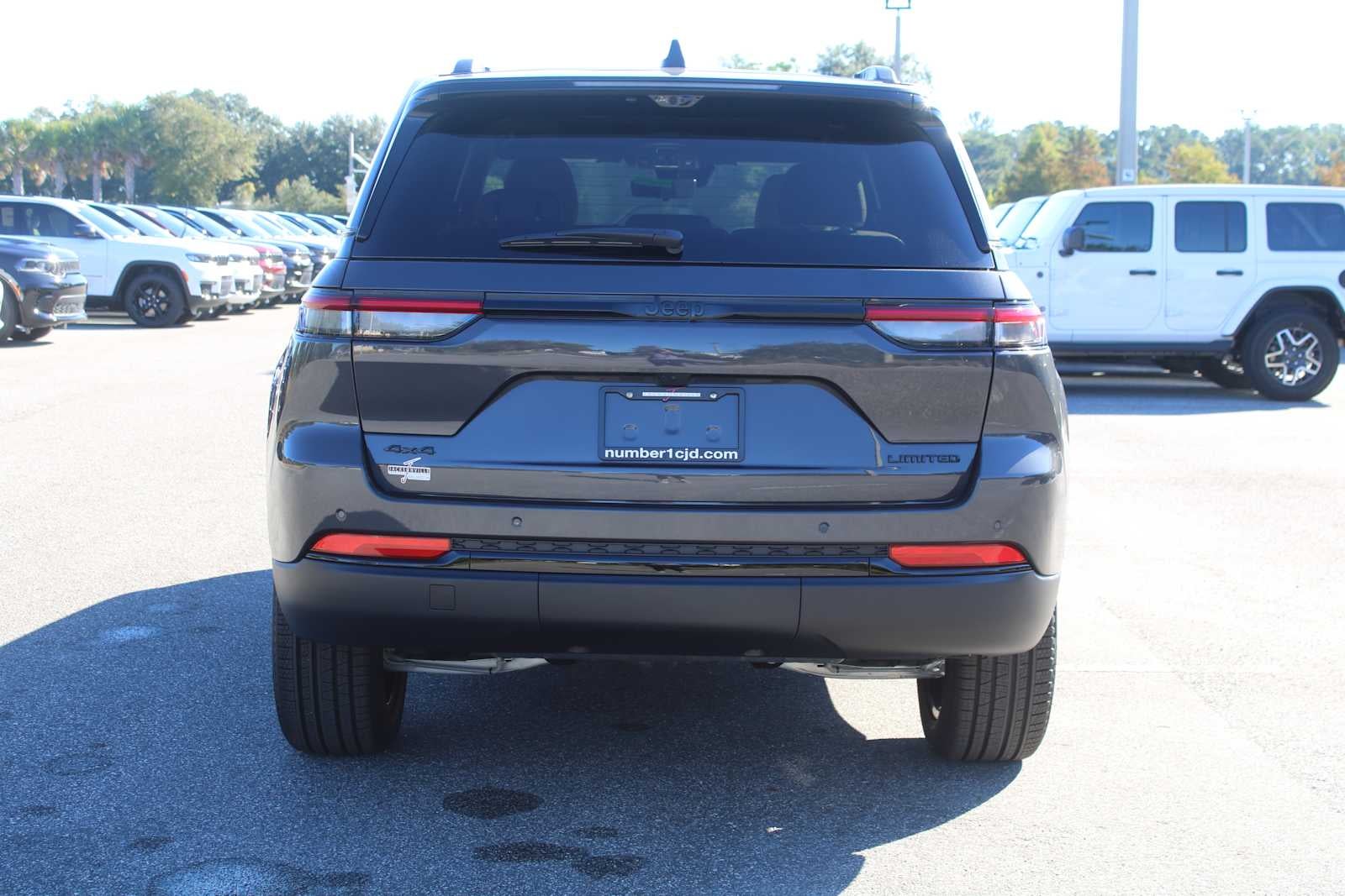 2025 Jeep Grand Cherokee GRAND CHEROKEE LIMITED 4X4