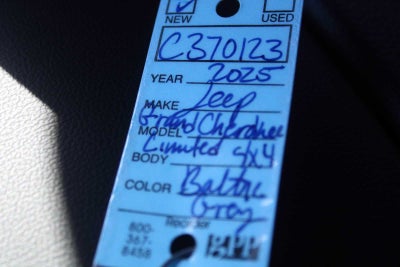 2025 Jeep Grand Cherokee GRAND CHEROKEE LIMITED 4X4