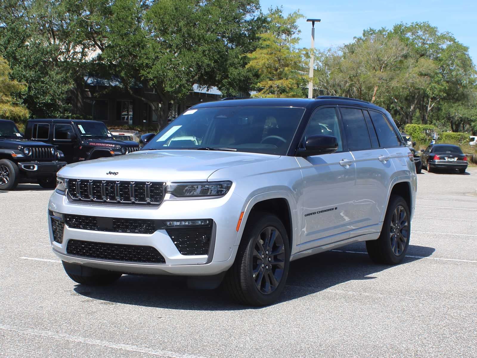 2026 Jeep Grand Cherokee Limited Reserve