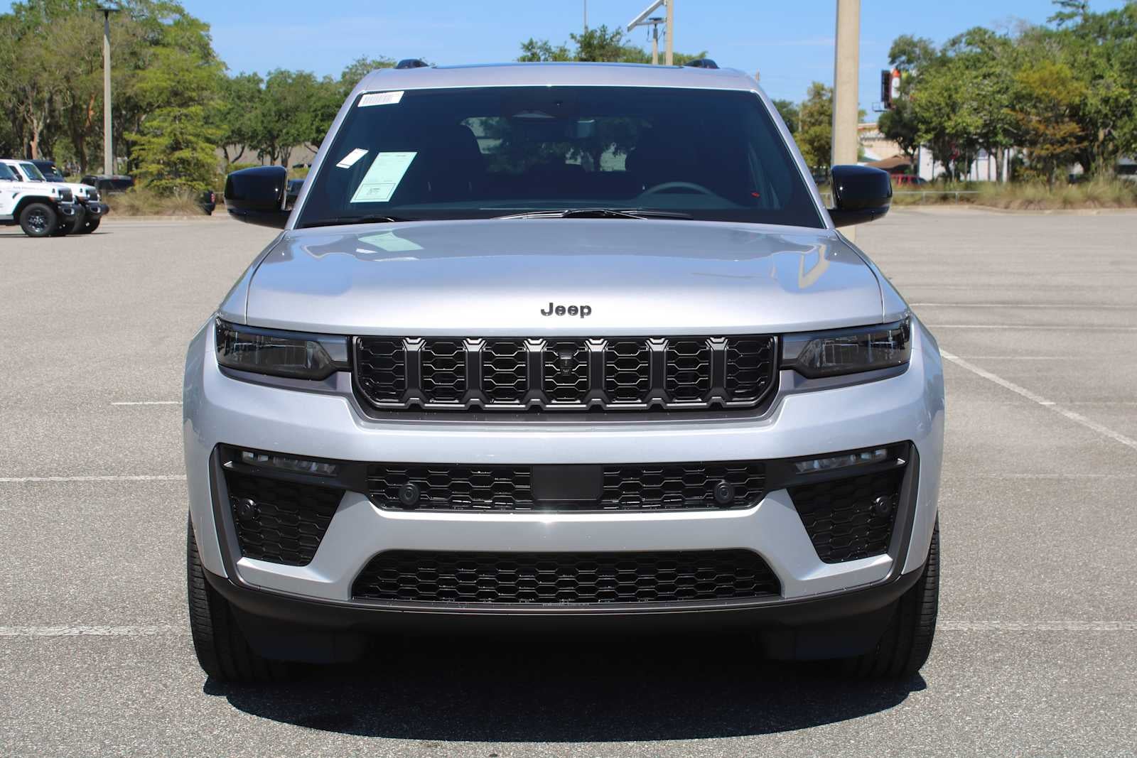 2026 Jeep Grand Cherokee 85th Anniversary Edition