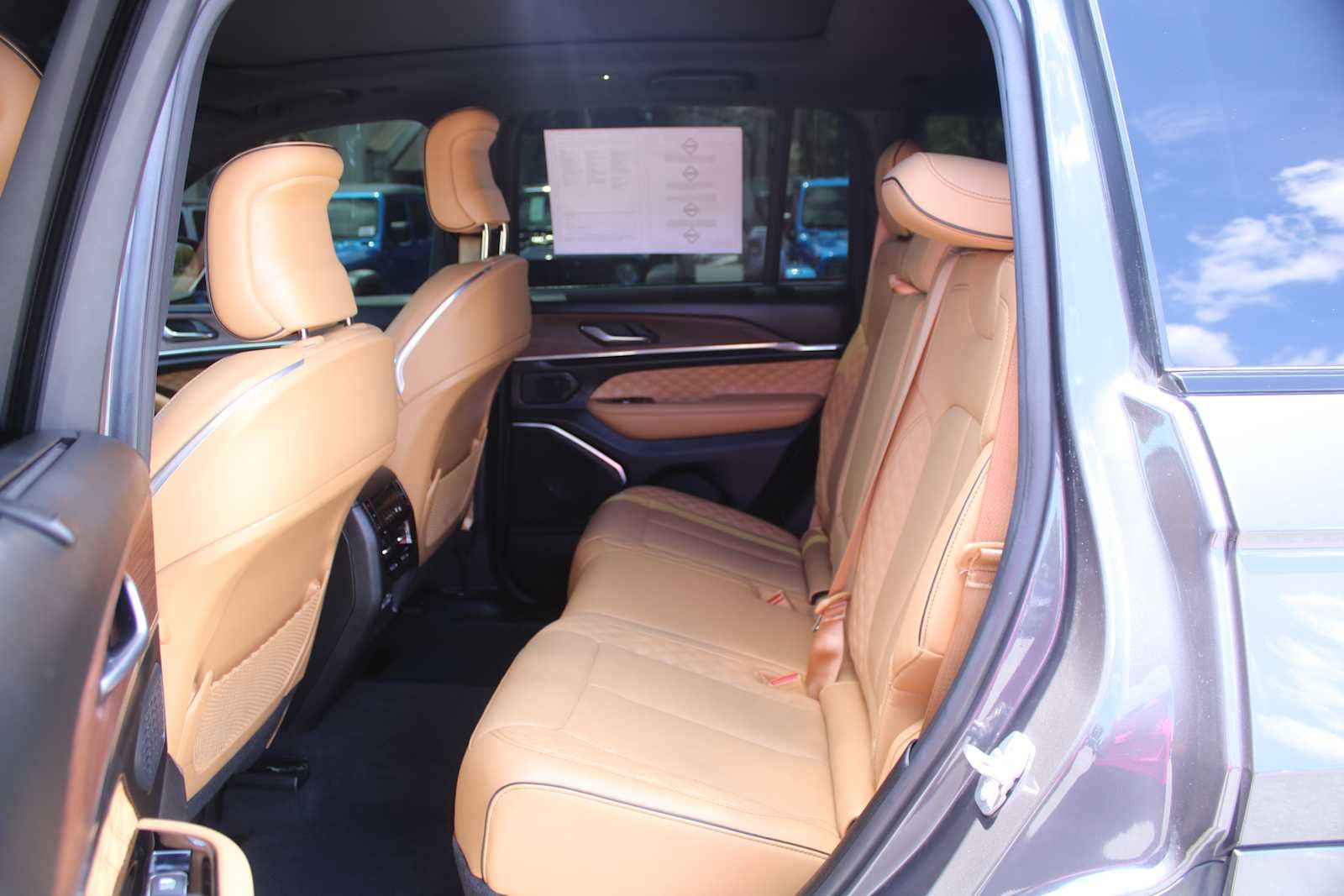 2024 Jeep Grand Cherokee Summit