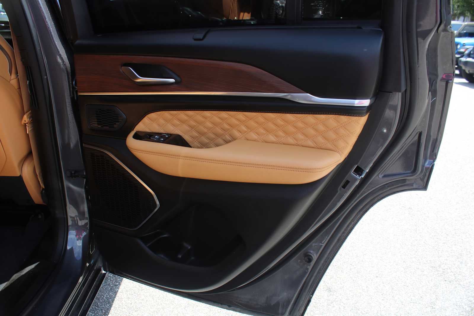2024 Jeep Grand Cherokee Summit