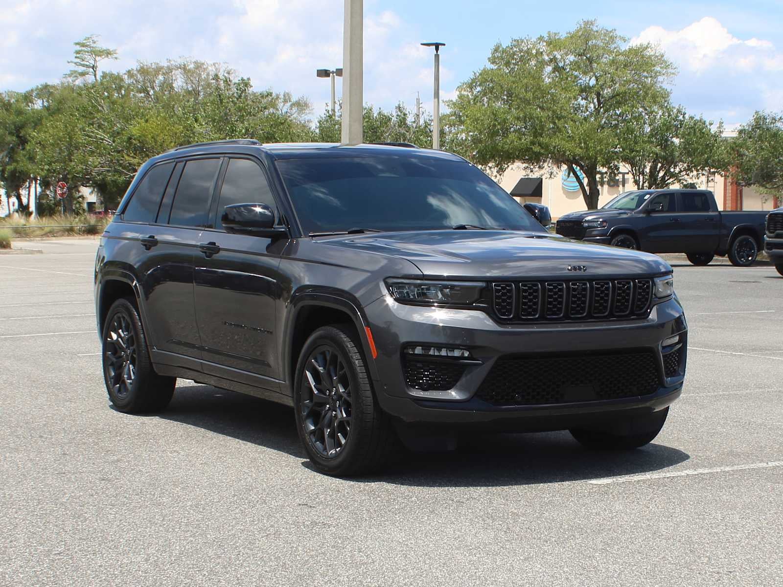2024 Jeep Grand Cherokee Summit