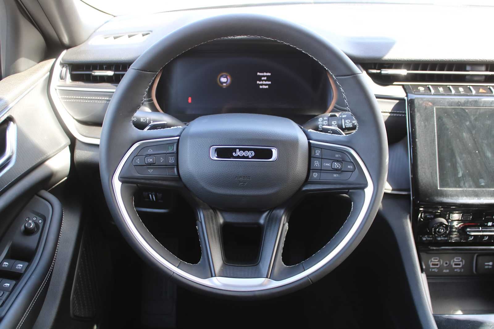 2025 Jeep Grand Cherokee L Altitude X 4x2