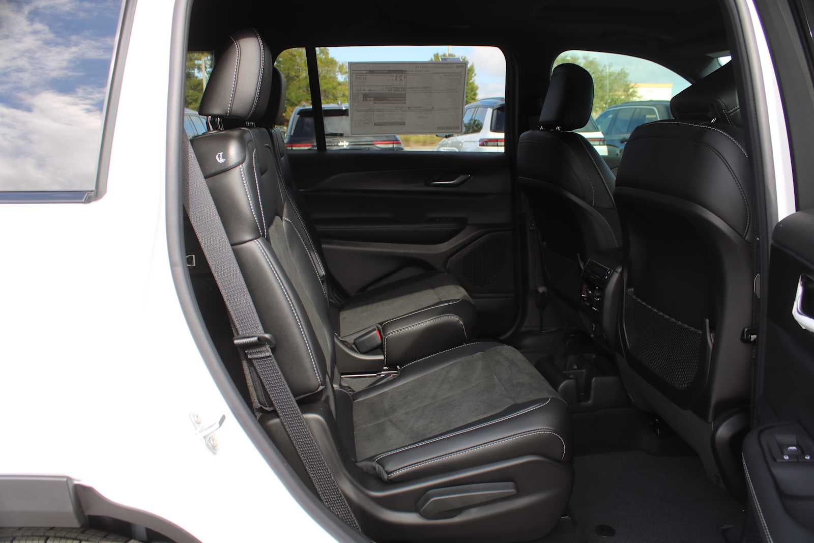 2025 Jeep Grand Cherokee GRAND CHEROKEE L ALTITUDE X 4X2