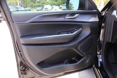 2025 Jeep Grand Cherokee GRAND CHEROKEE L LAREDO X 4X2