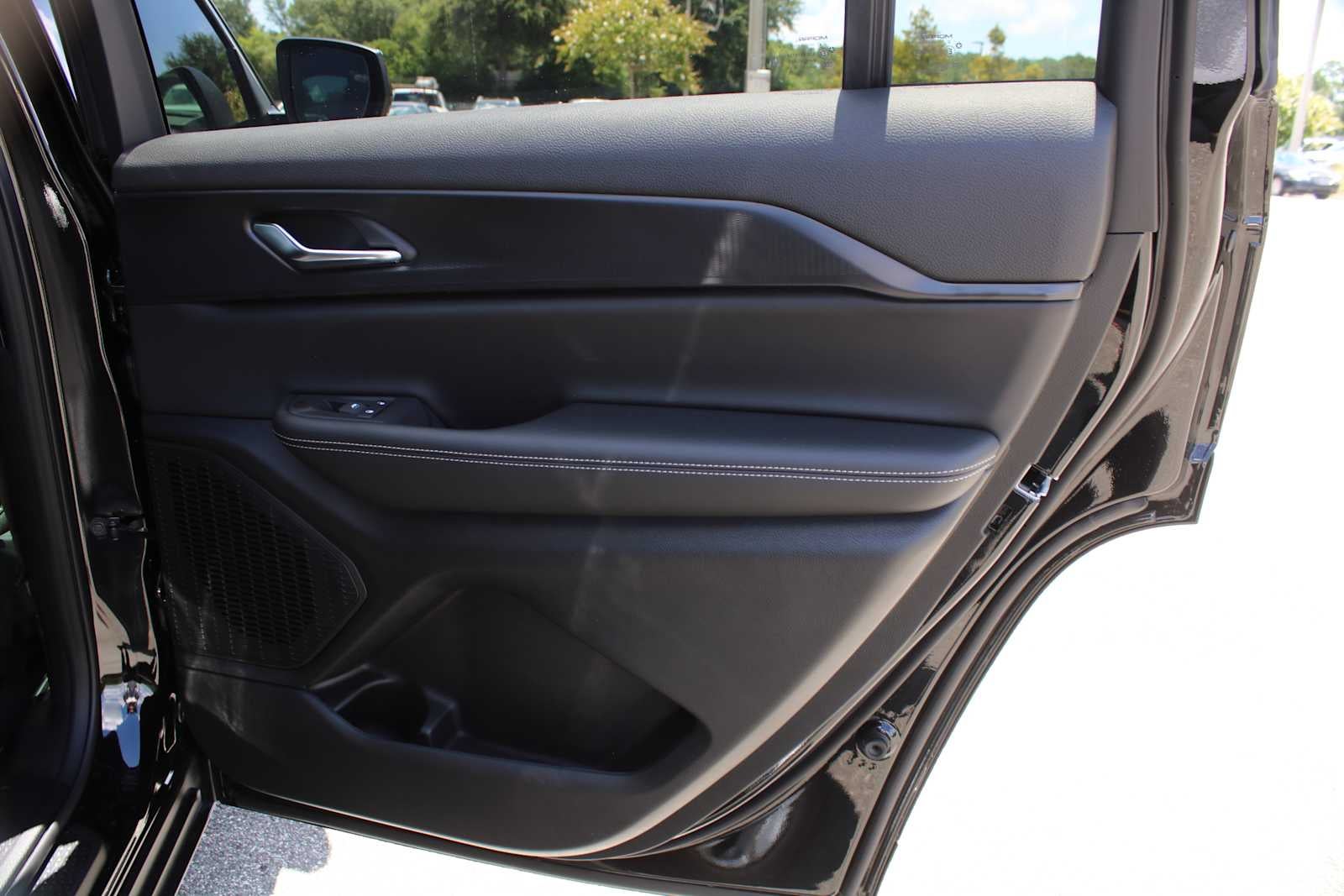 2025 Jeep Grand Cherokee GRAND CHEROKEE L LAREDO X 4X2