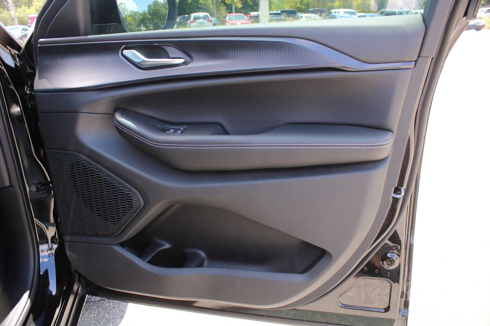 2025 Jeep Grand Cherokee GRAND CHEROKEE L LAREDO X 4X2