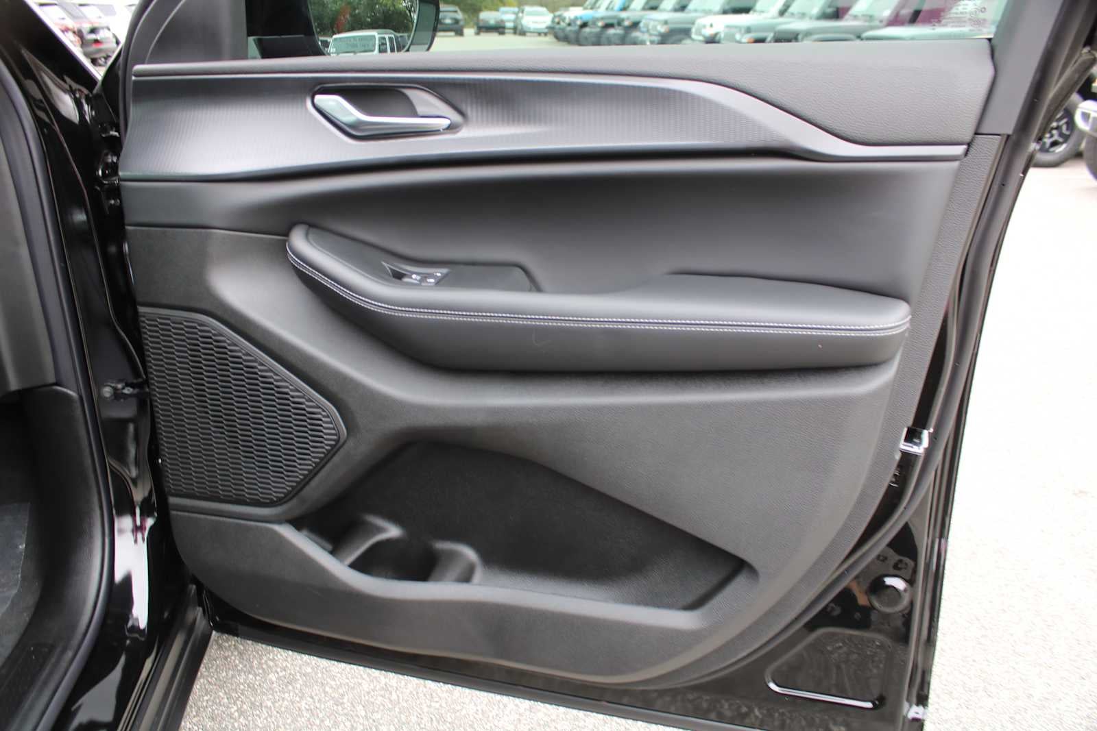 2025 Jeep Grand Cherokee GRAND CHEROKEE L ALTITUDE X 4X2