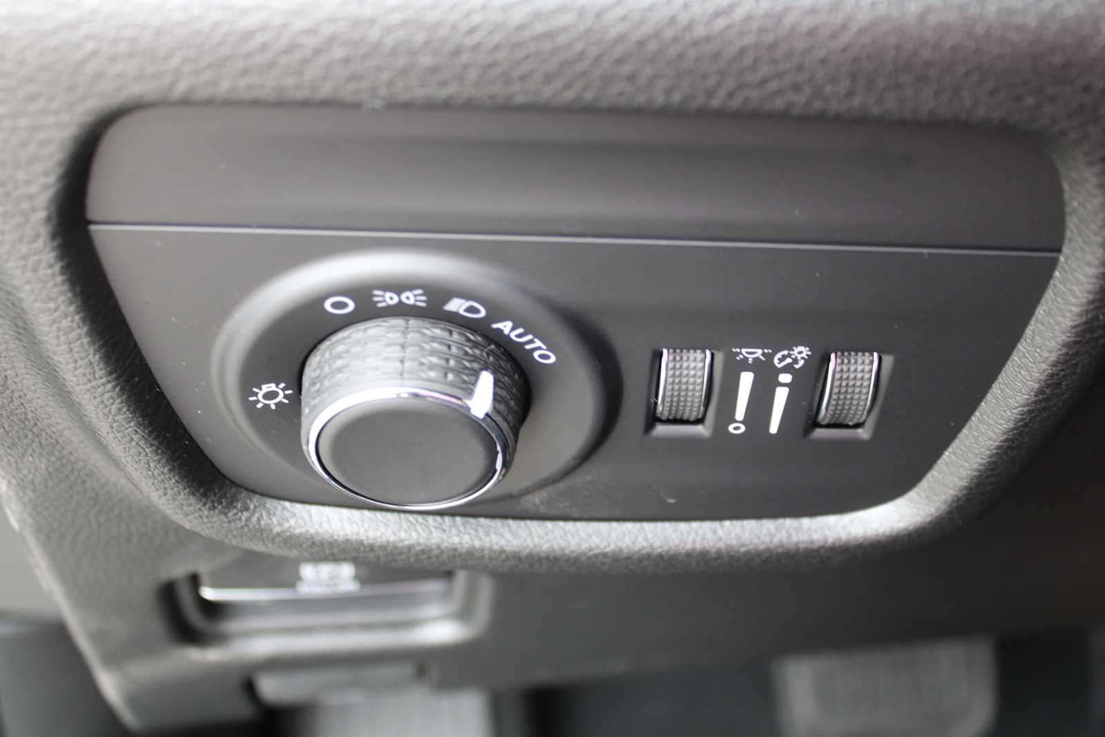 2025 Jeep Grand Cherokee GRAND CHEROKEE L ALTITUDE X 4X2