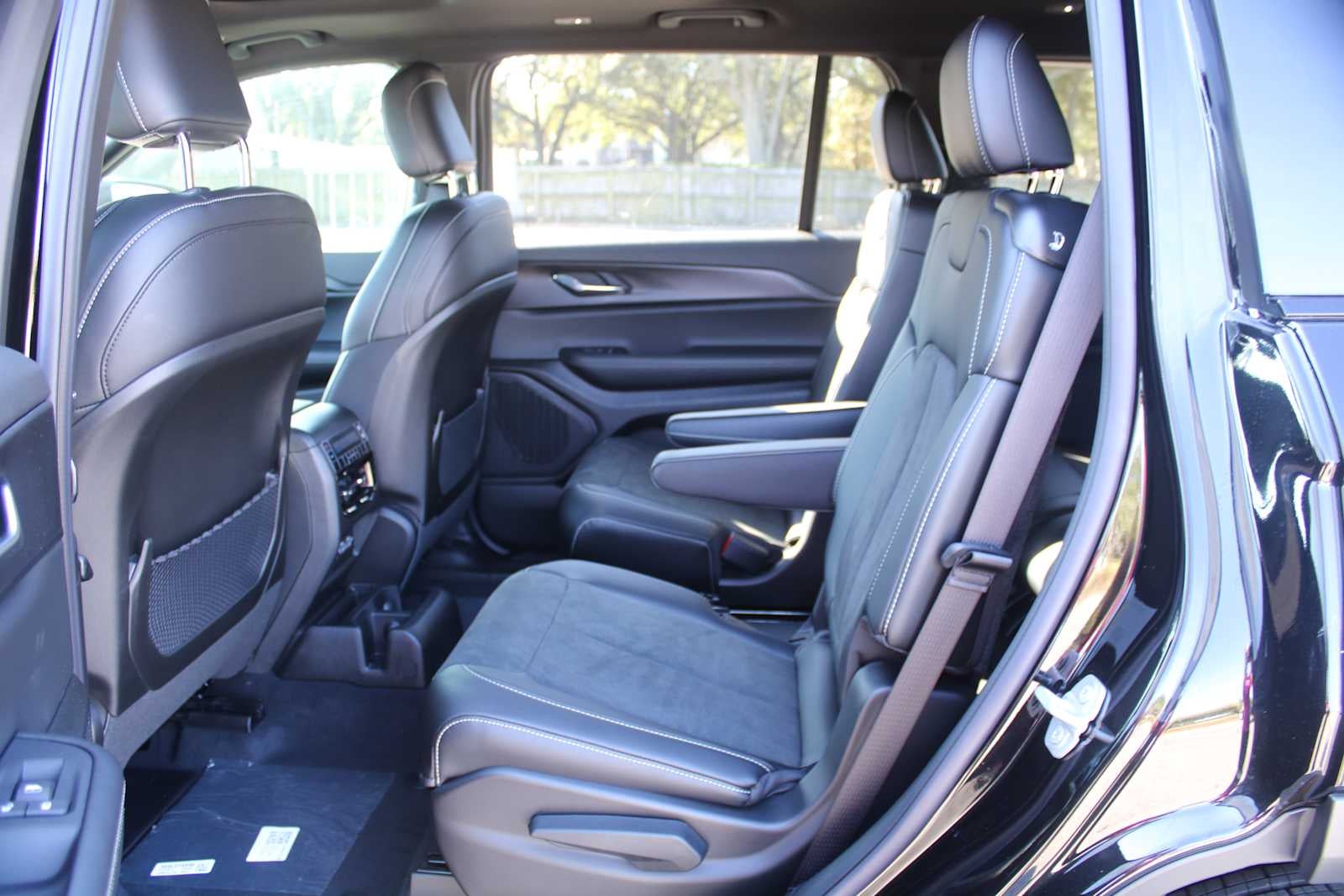 2025 Jeep Grand Cherokee GRAND CHEROKEE L ALTITUDE X 4X2