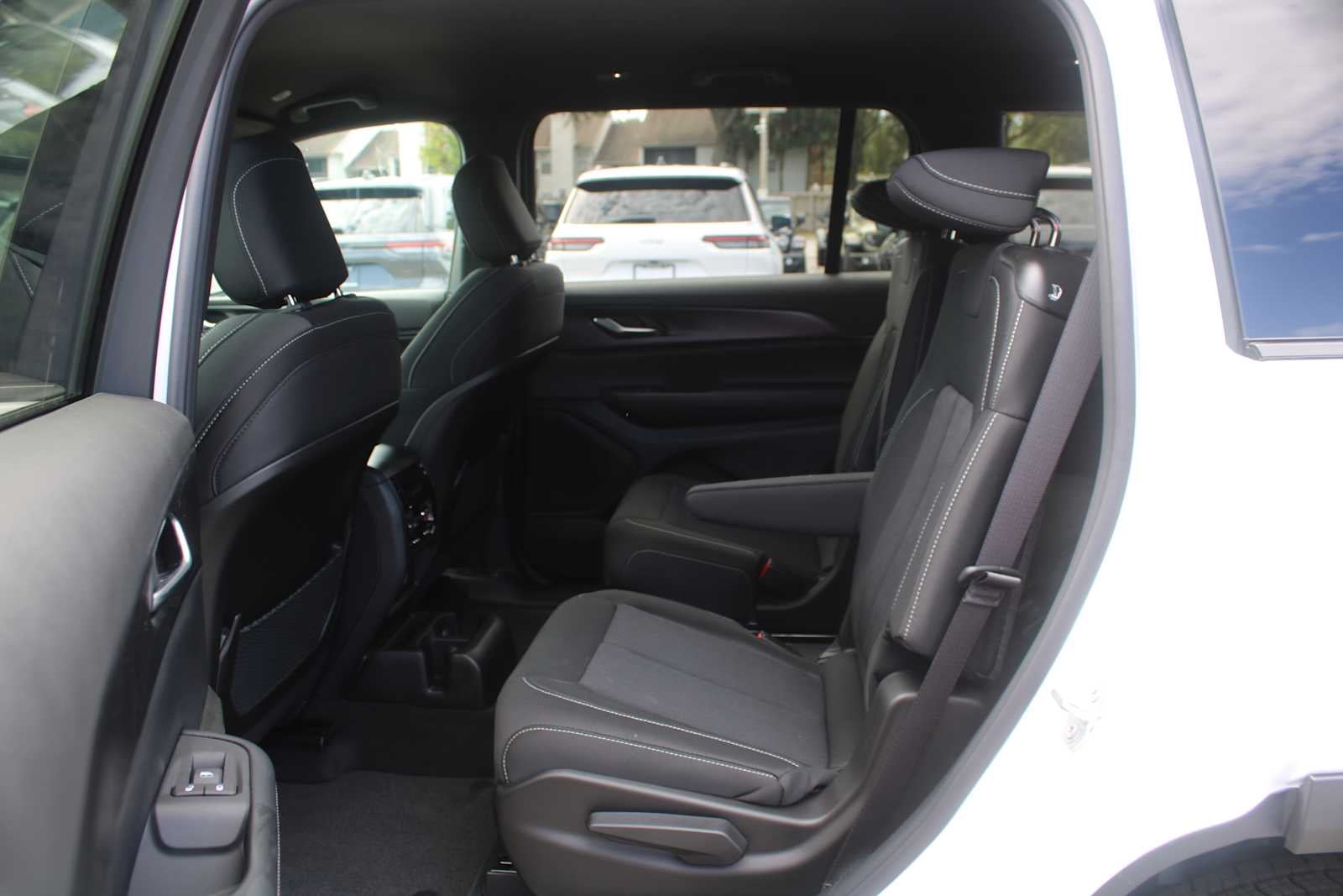 2026 Jeep Grand Cherokee L Laredo
