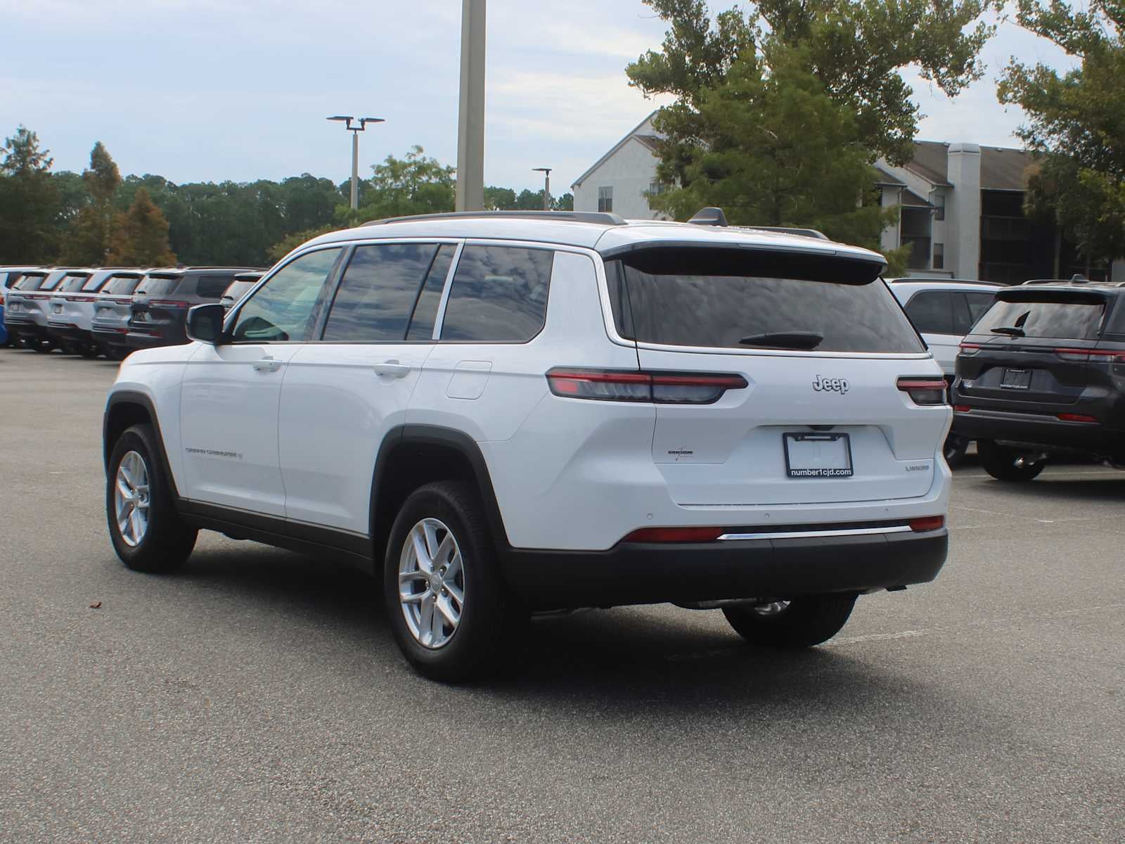 2026 Jeep Grand Cherokee L Laredo