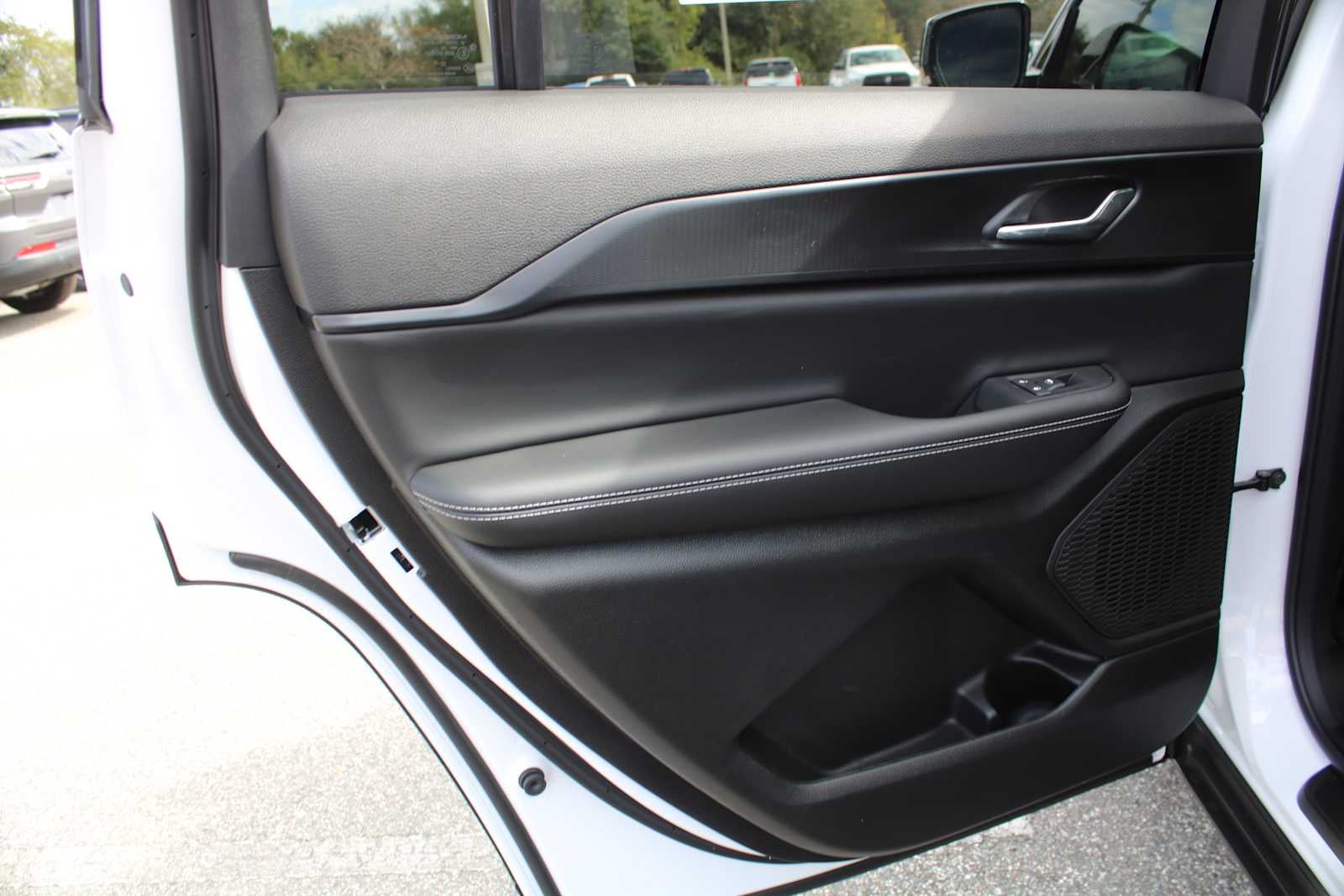 2025 Jeep Grand Cherokee GRAND CHEROKEE L ALTITUDE X 4X2