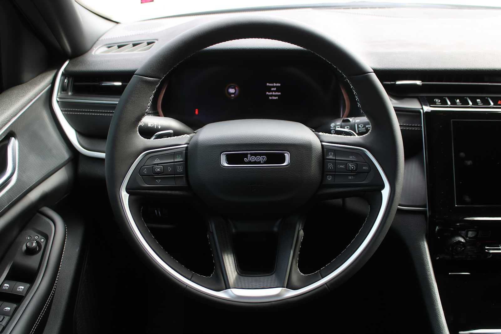 2025 Jeep Grand Cherokee GRAND CHEROKEE L ALTITUDE X 4X2