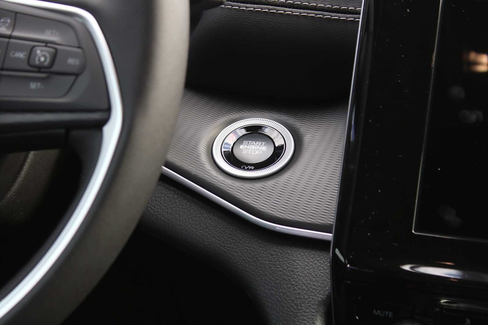 2025 Jeep Grand Cherokee GRAND CHEROKEE L ALTITUDE X 4X2