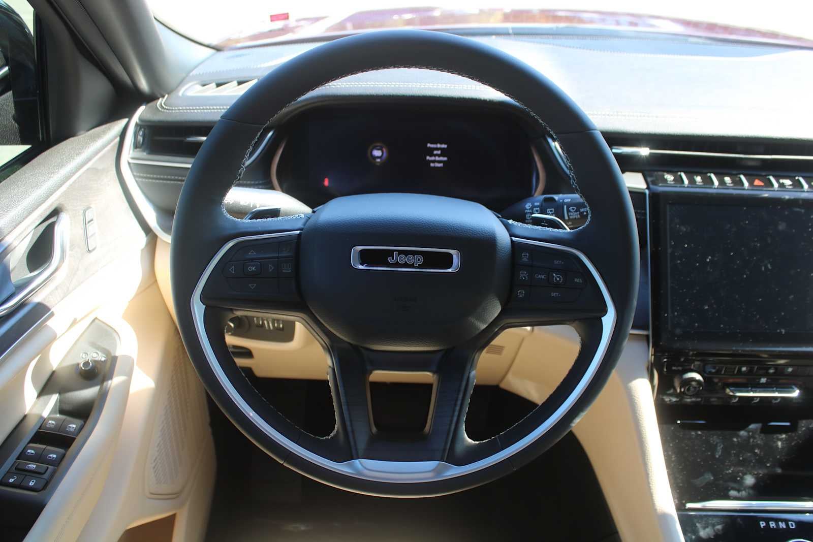 2025 Jeep Grand Cherokee GRAND CHEROKEE L LIMITED 4X2