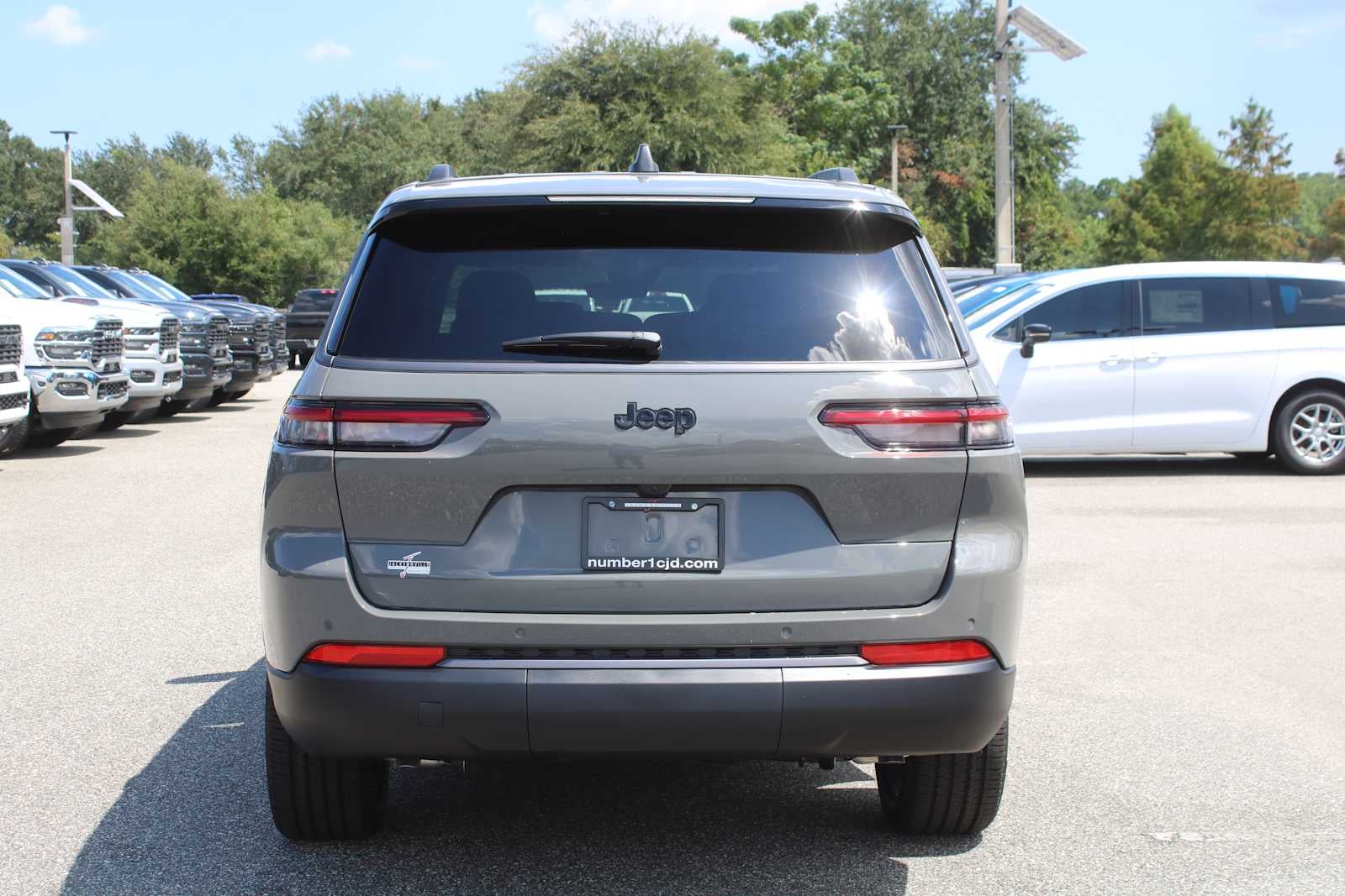 2027 Jeep Grand Cherokee L Limited