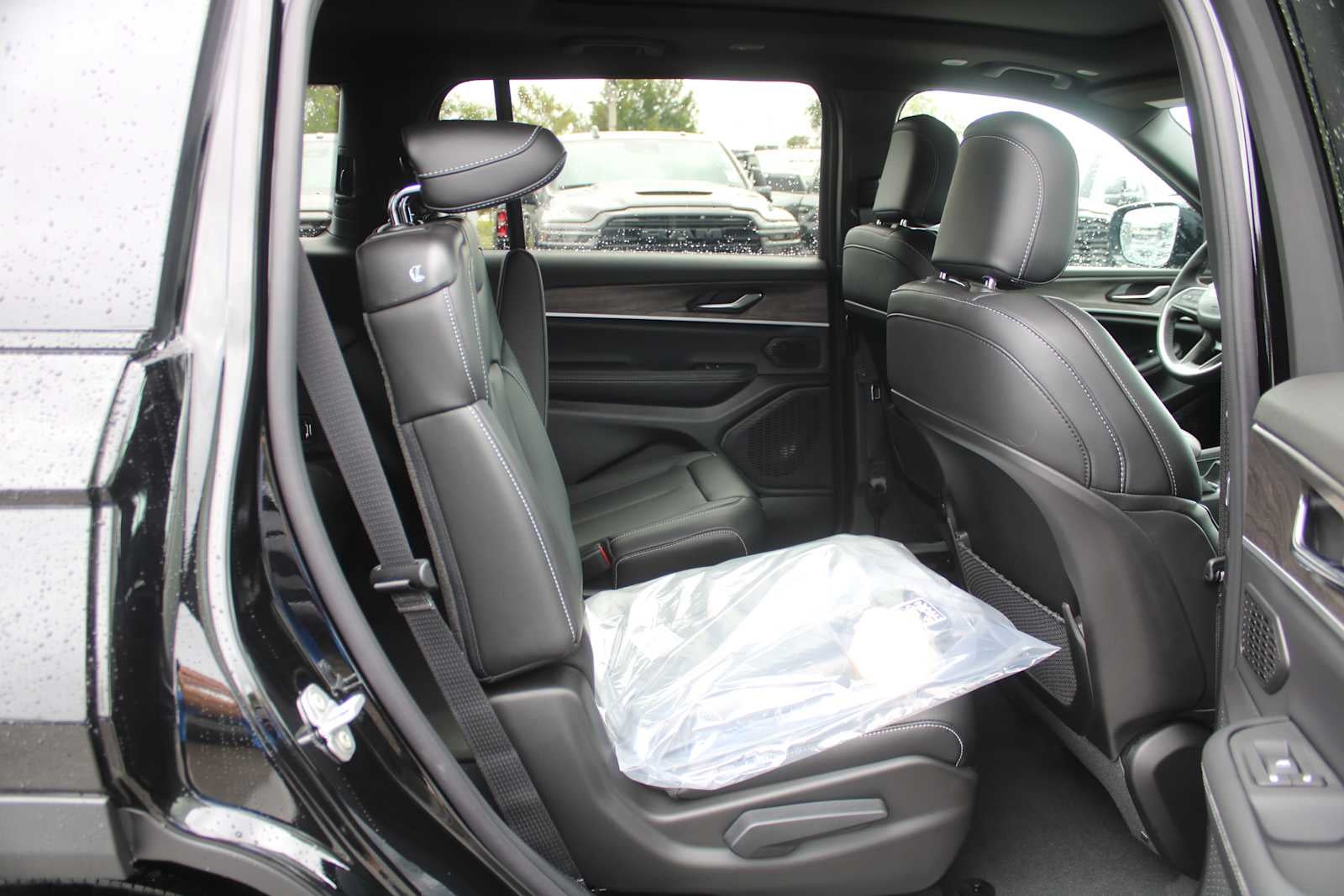 2027 Jeep Grand Cherokee L Limited