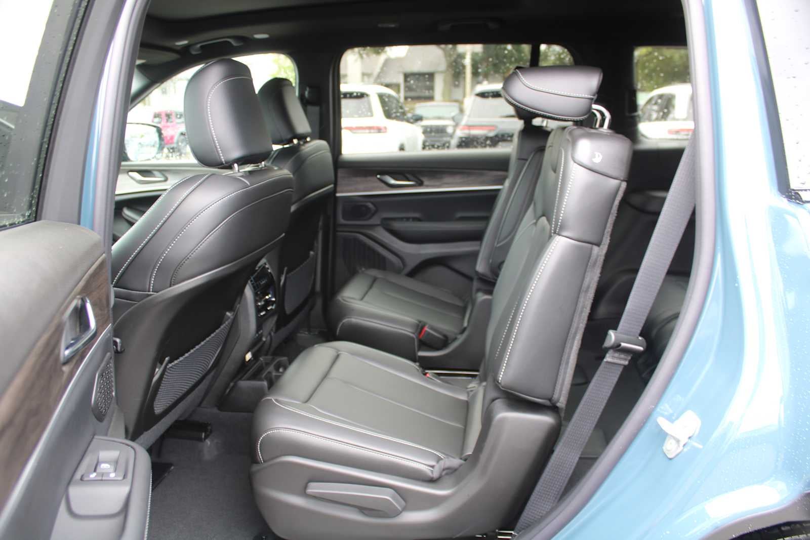 2027 Jeep Grand Cherokee L Limited