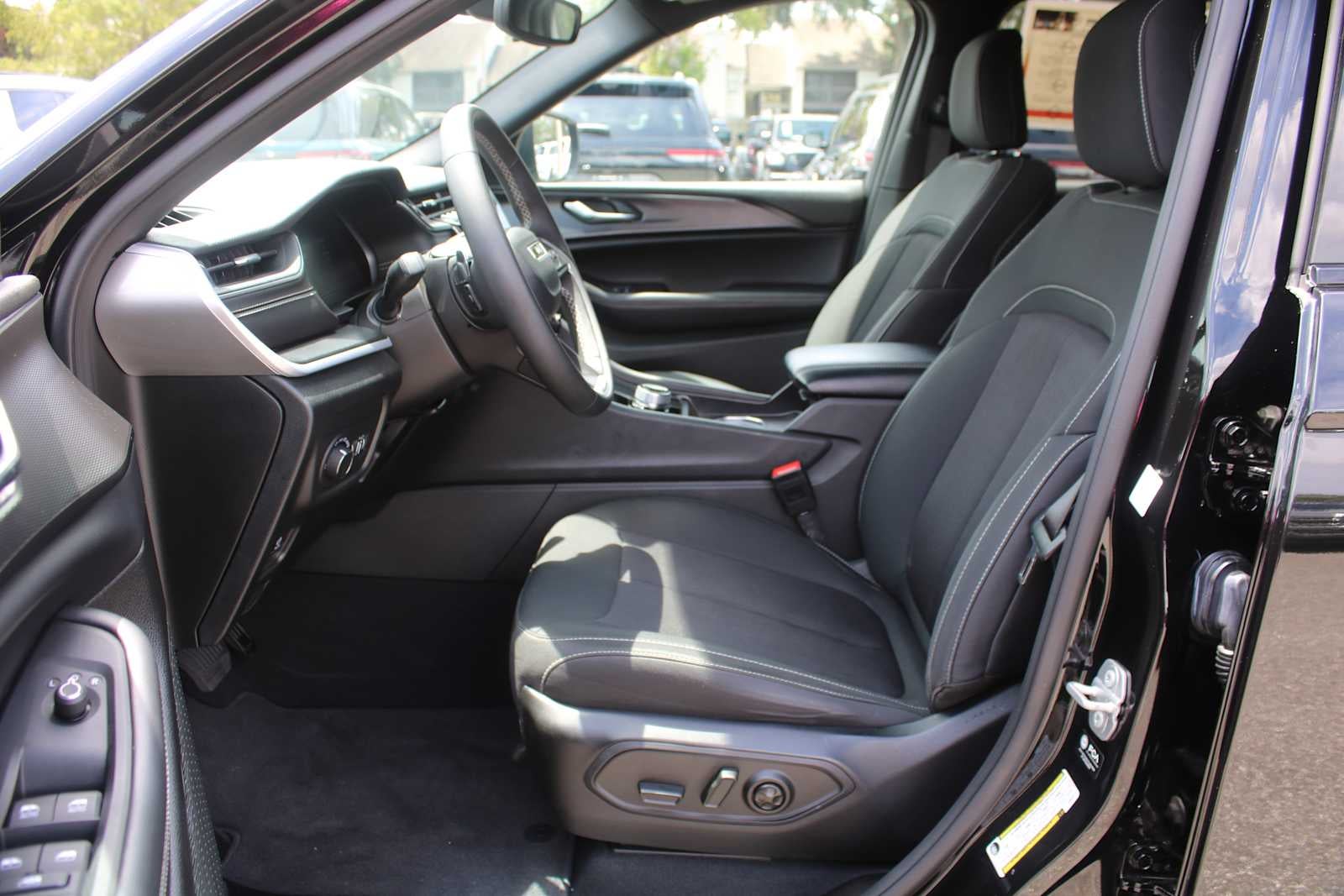 2024 Jeep Grand Cherokee L Laredo X