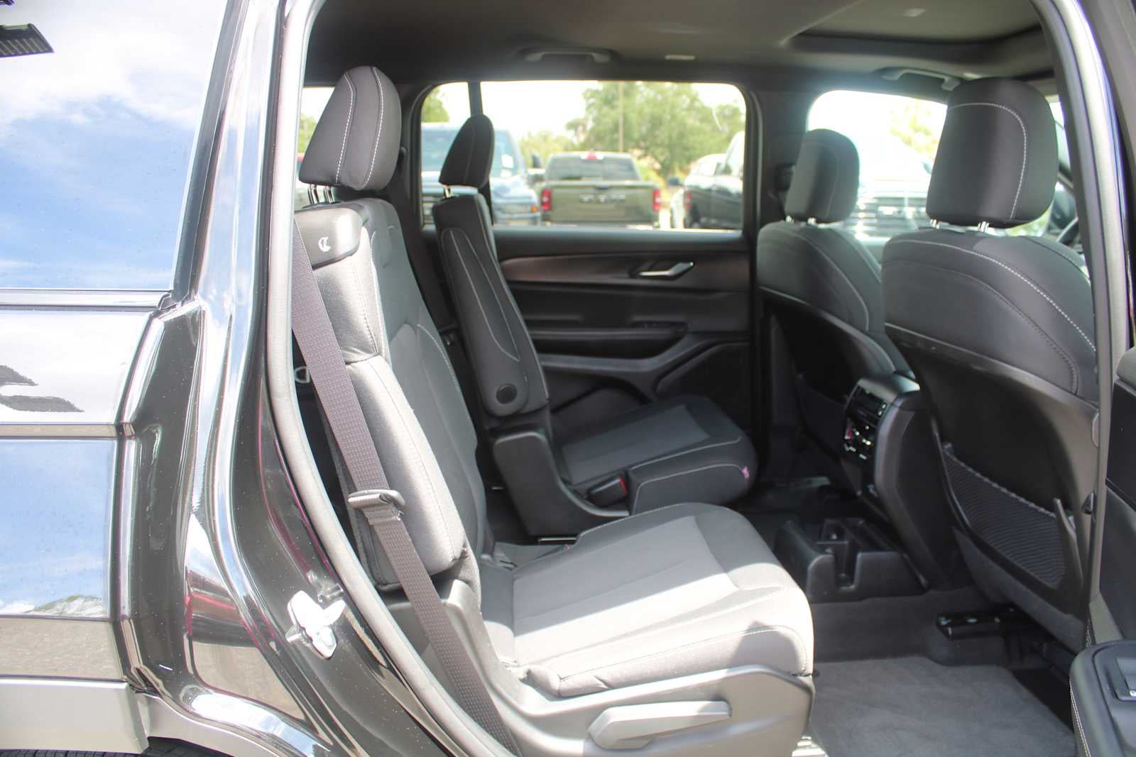2024 Jeep Grand Cherokee L Laredo X
