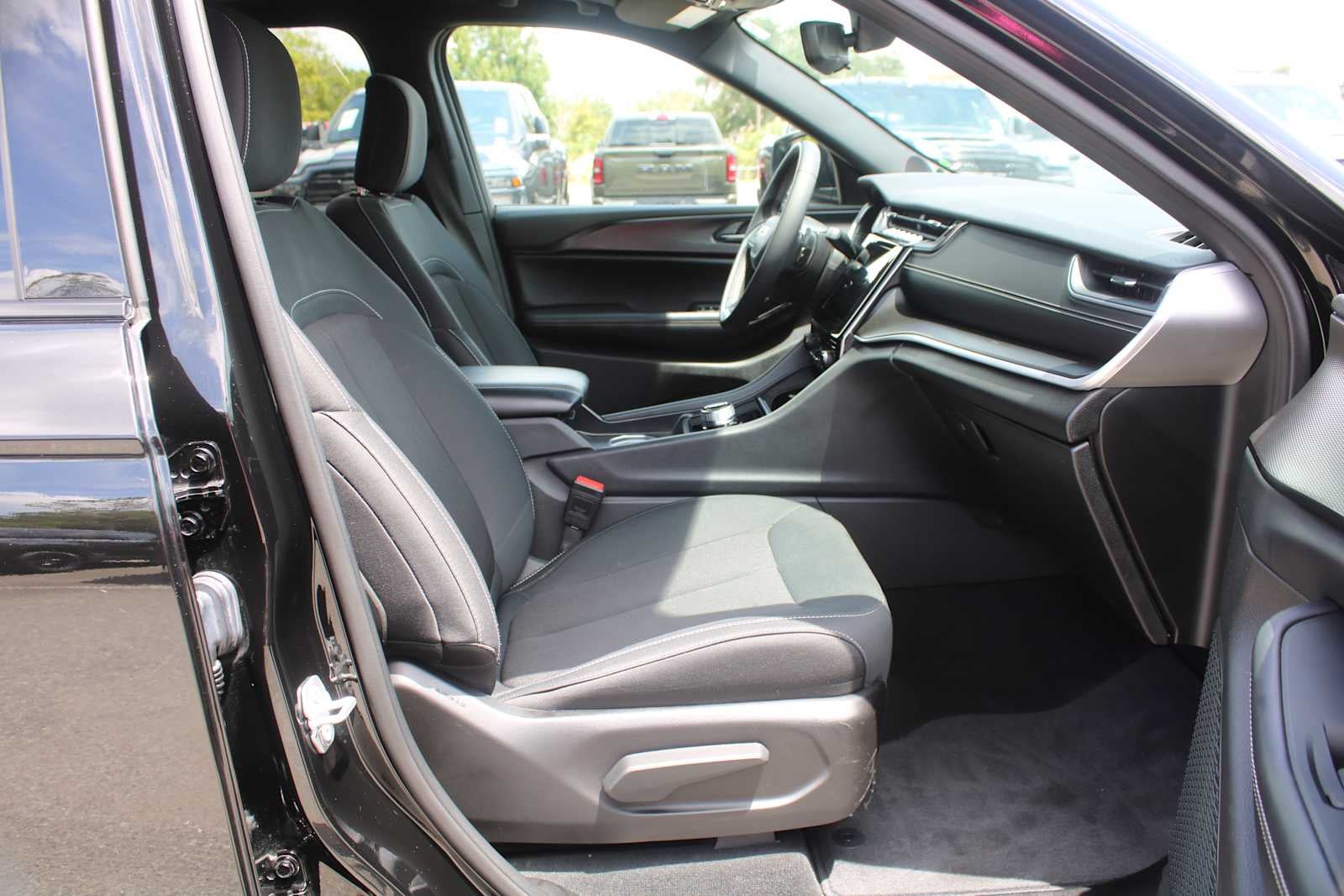 2024 Jeep Grand Cherokee L Laredo X