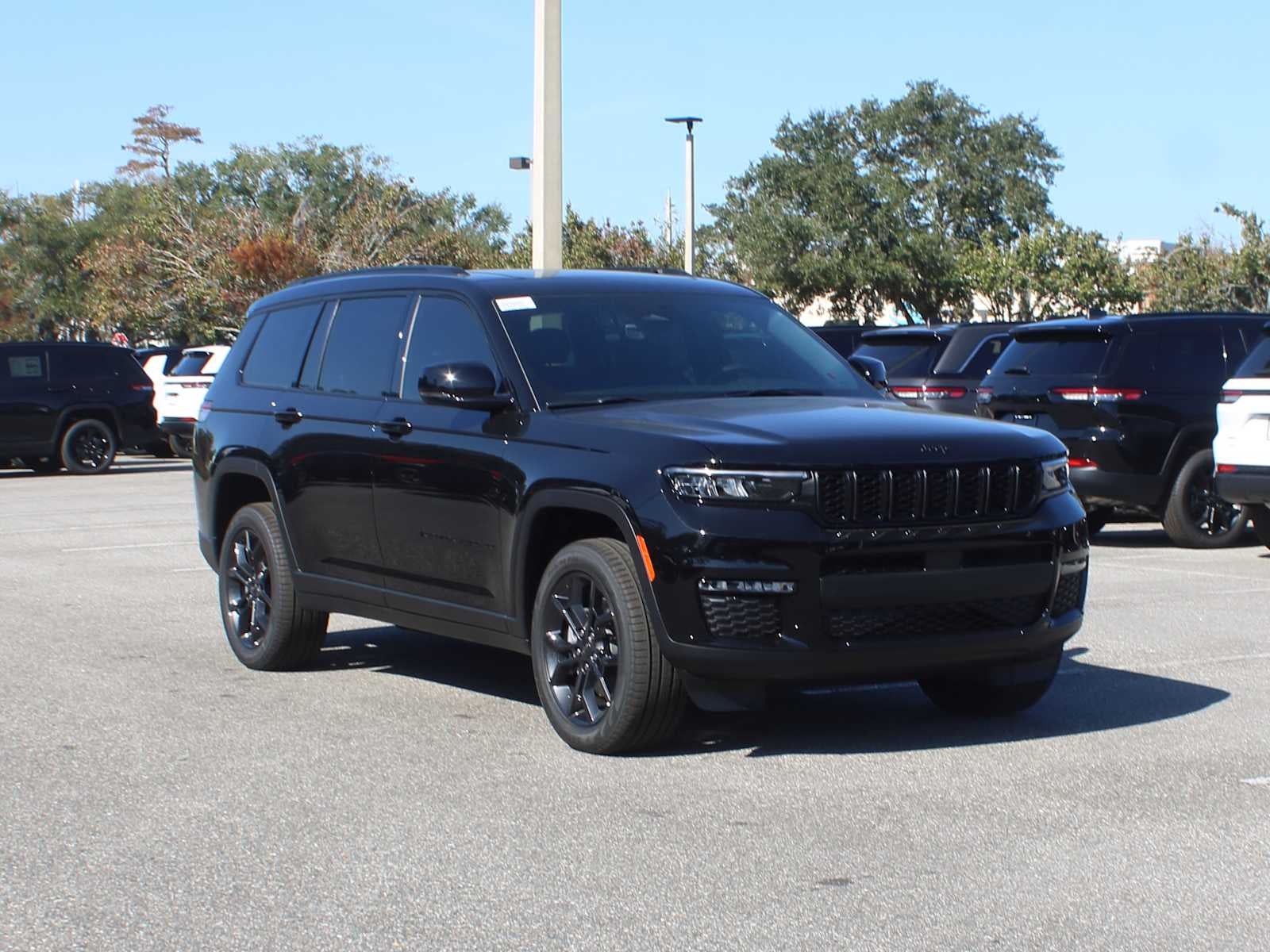 2025 Jeep Grand Cherokee GRAND CHEROKEE L LIMITED 4X4