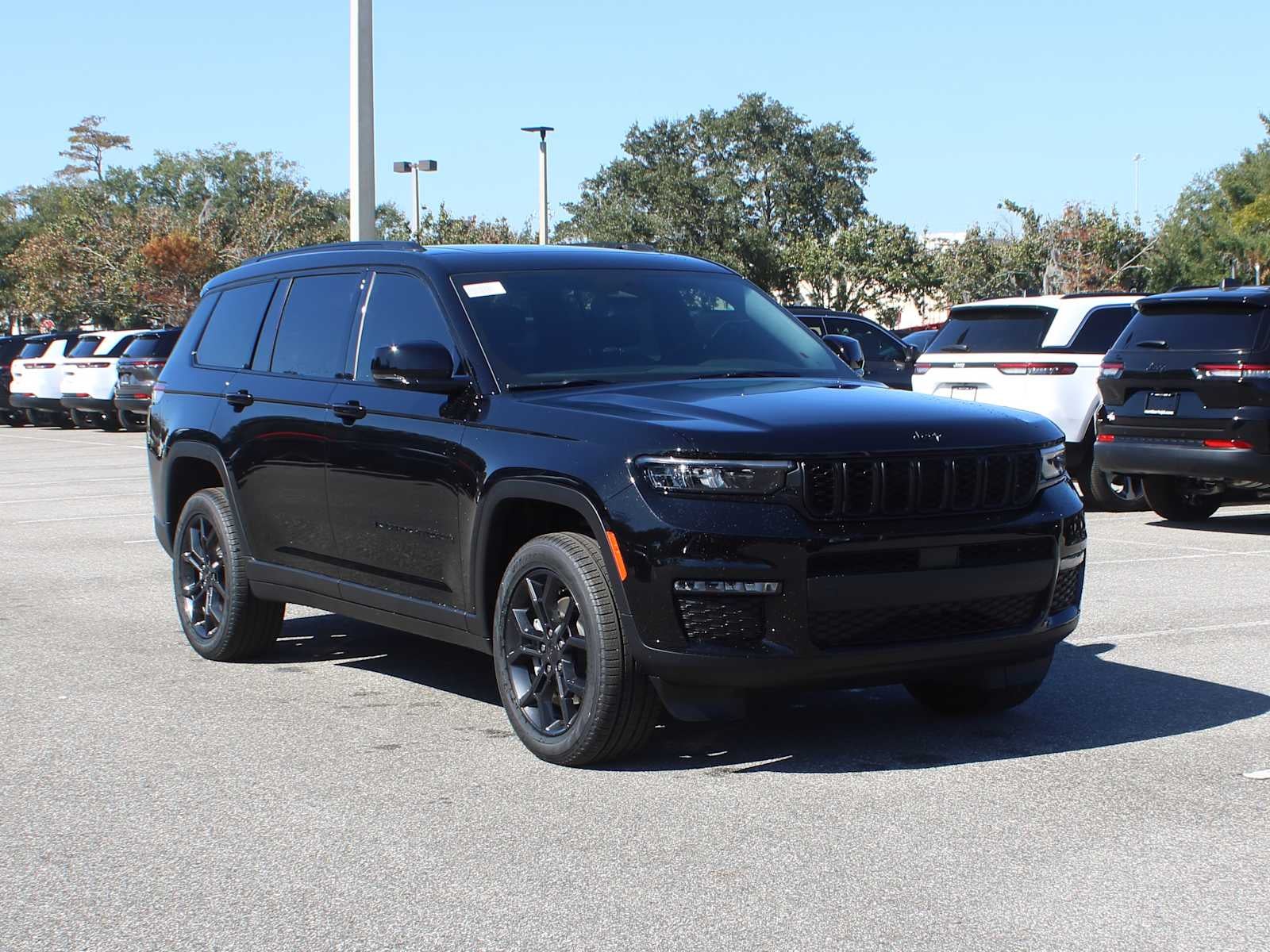 2025 Jeep Grand Cherokee GRAND CHEROKEE L LIMITED 4X4