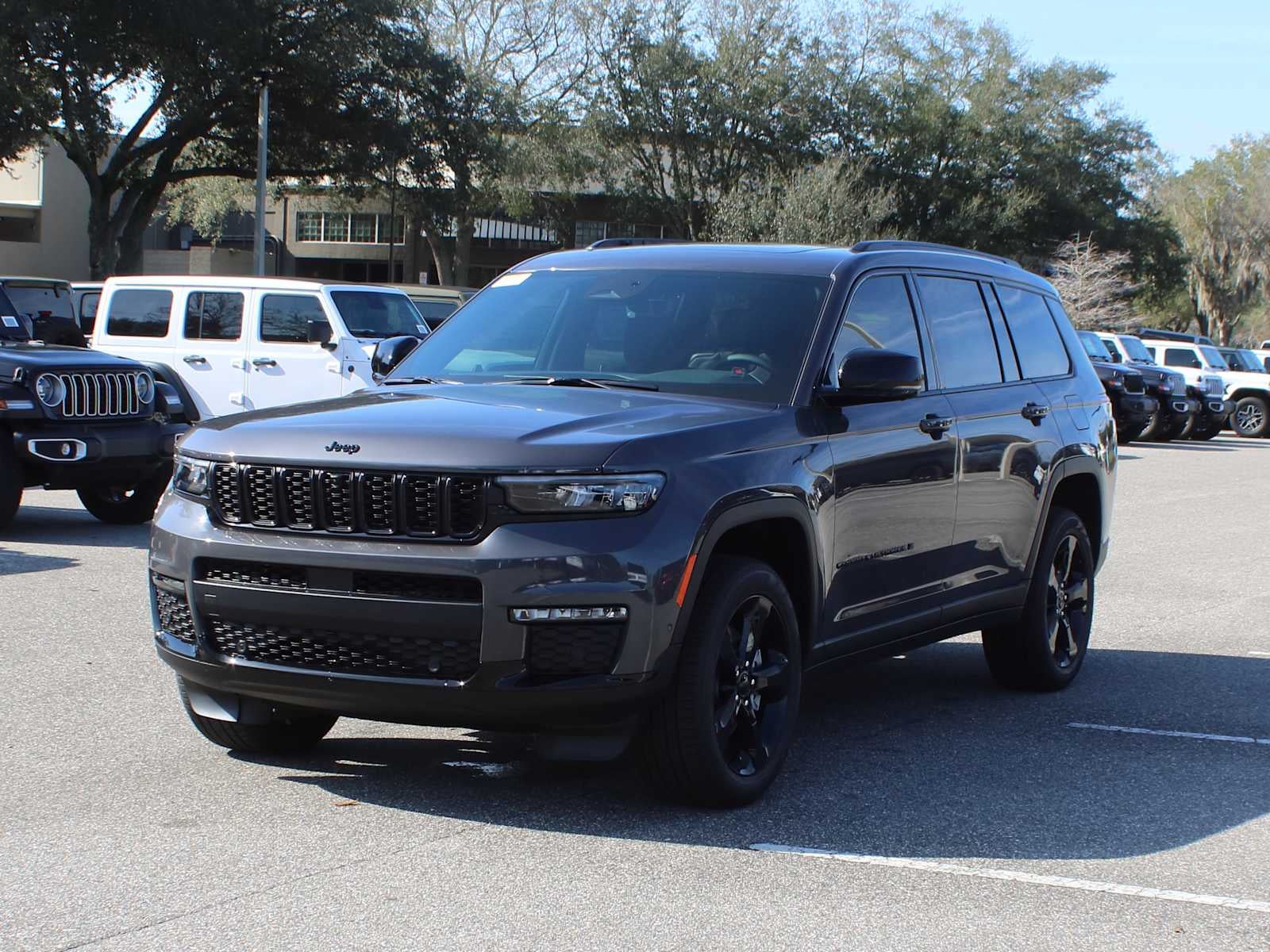 2025 Jeep Grand Cherokee GRAND CHEROKEE L LIMITED 4X4