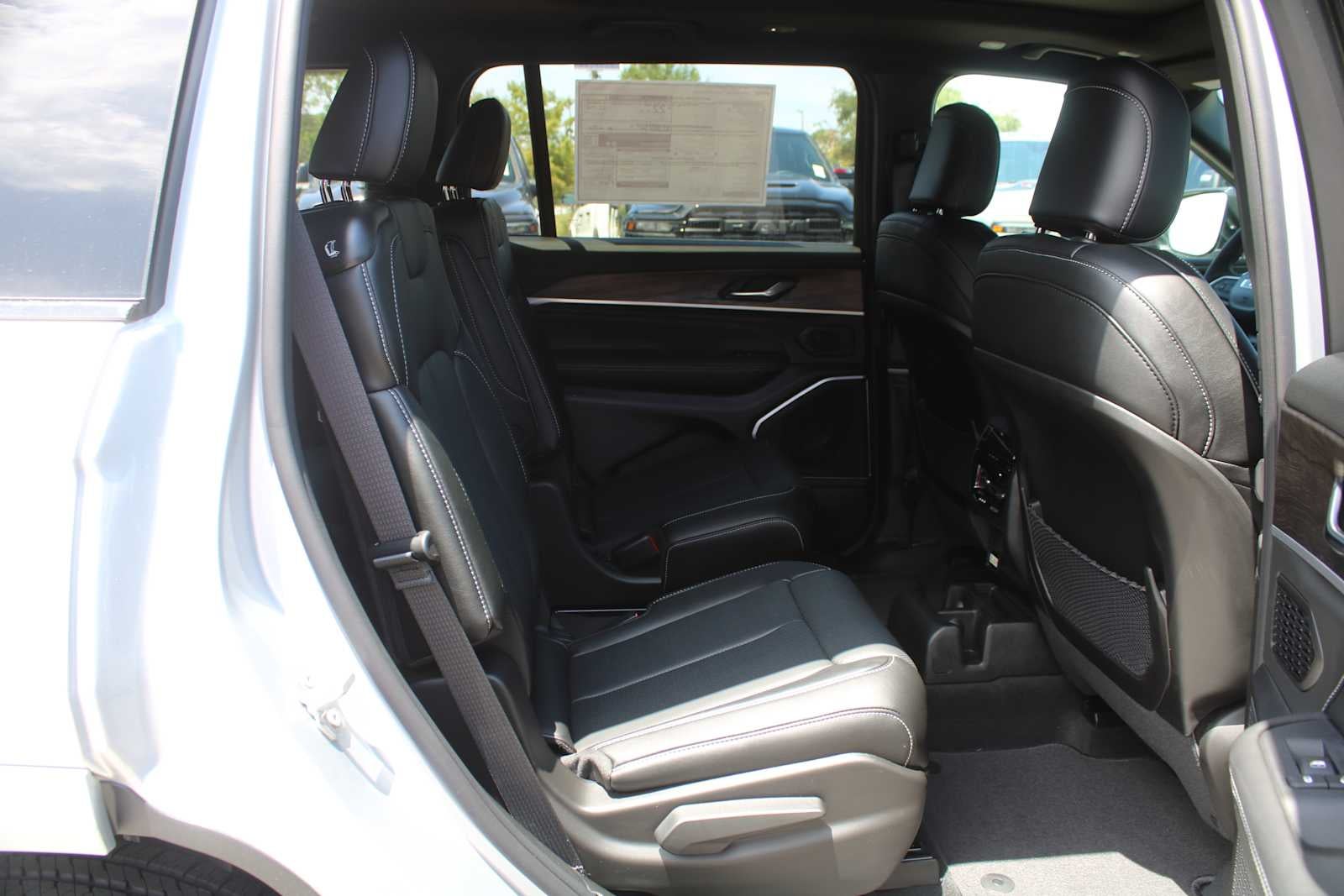 2026 Jeep Grand Cherokee L Limited Reserve