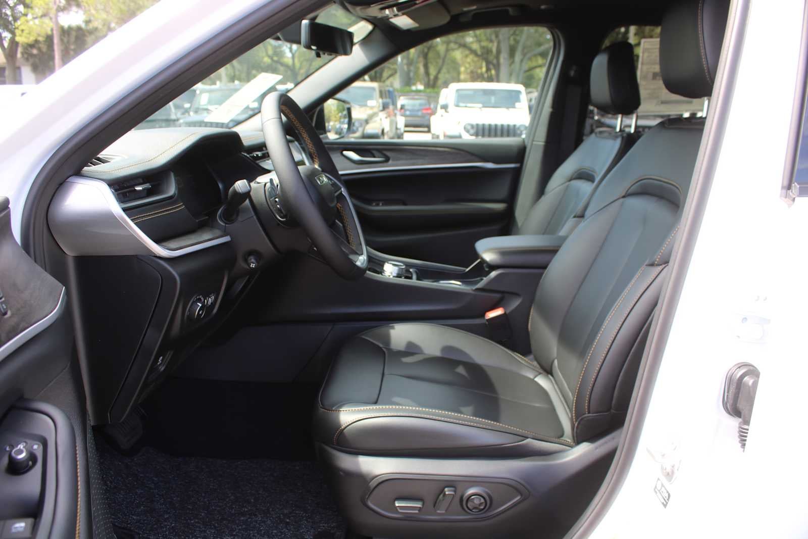 2026 Jeep Grand Cherokee L 85th Anniversary Edition