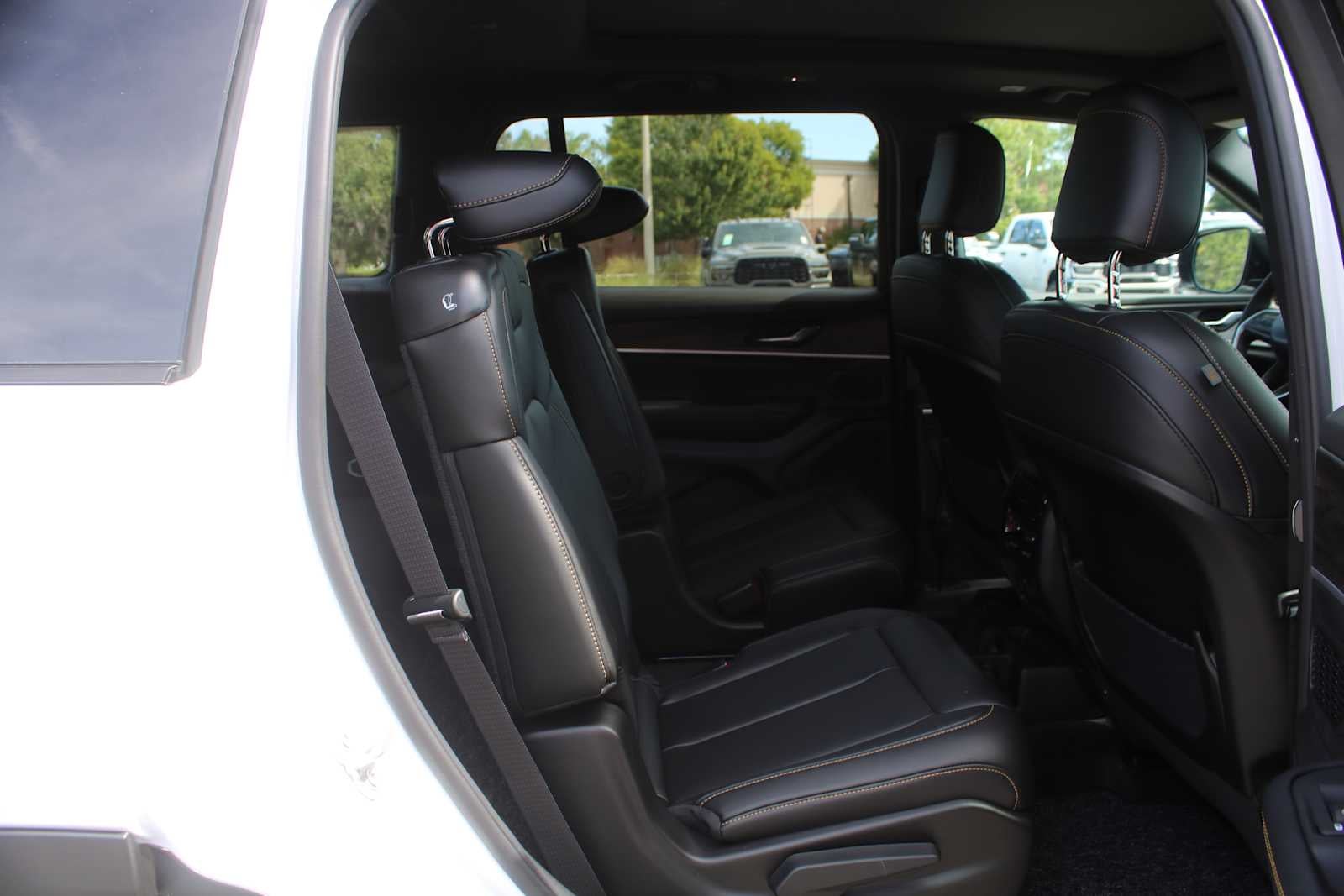 2026 Jeep Grand Cherokee L 85th Anniversary Edition
