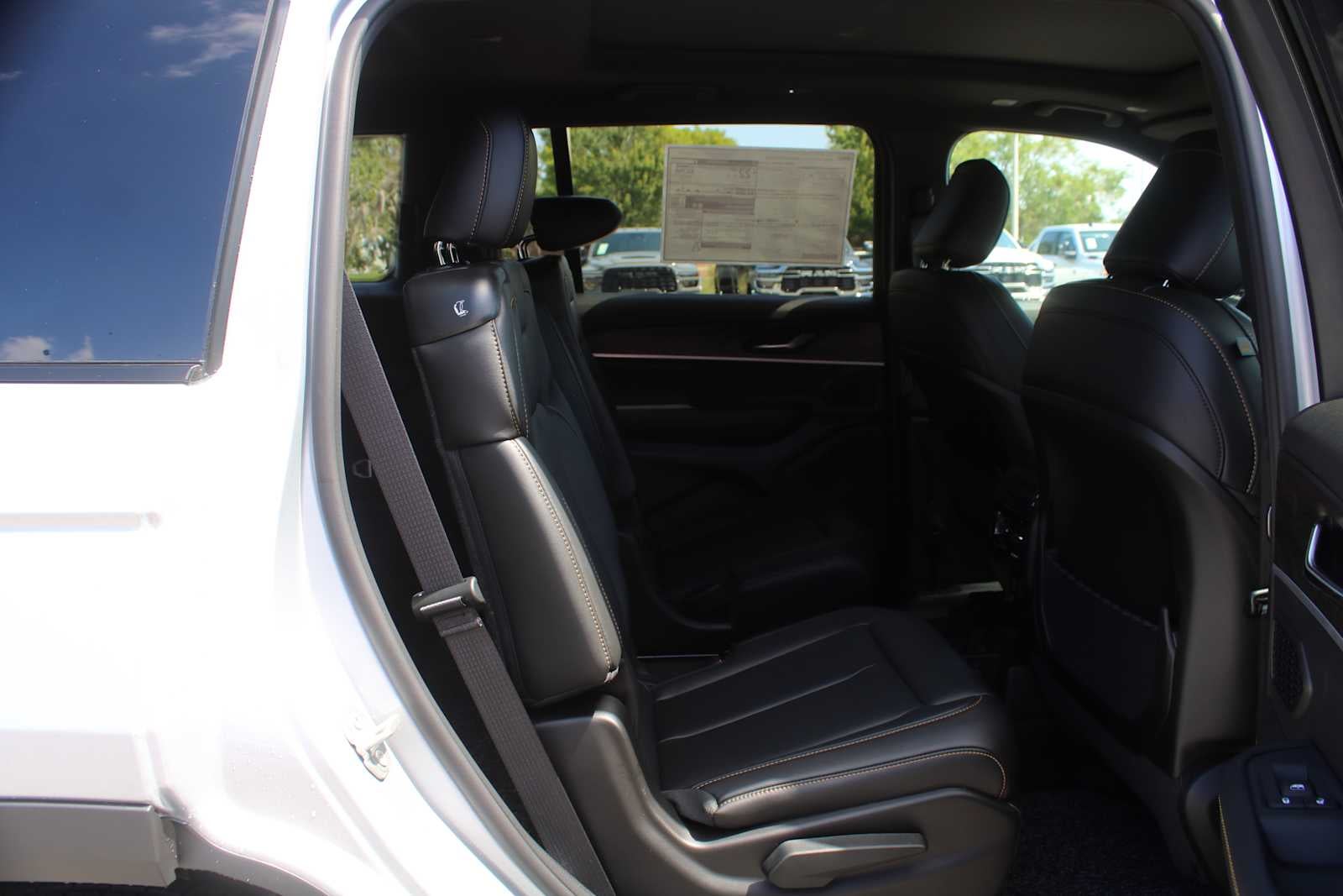 2026 Jeep Grand Cherokee L 85th Anniversary Edition