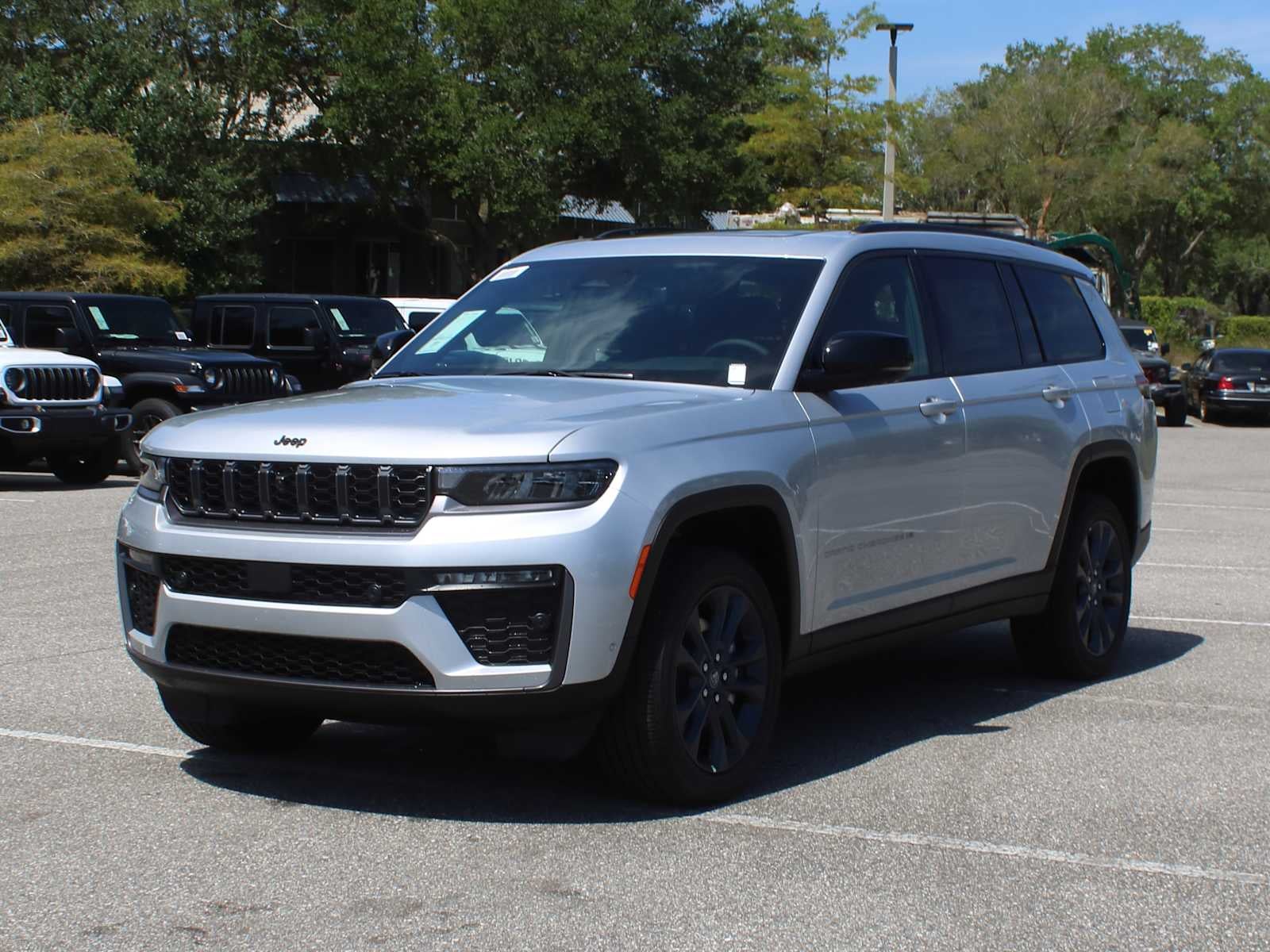 2026 Jeep Grand Cherokee L 85th Anniversary Edition