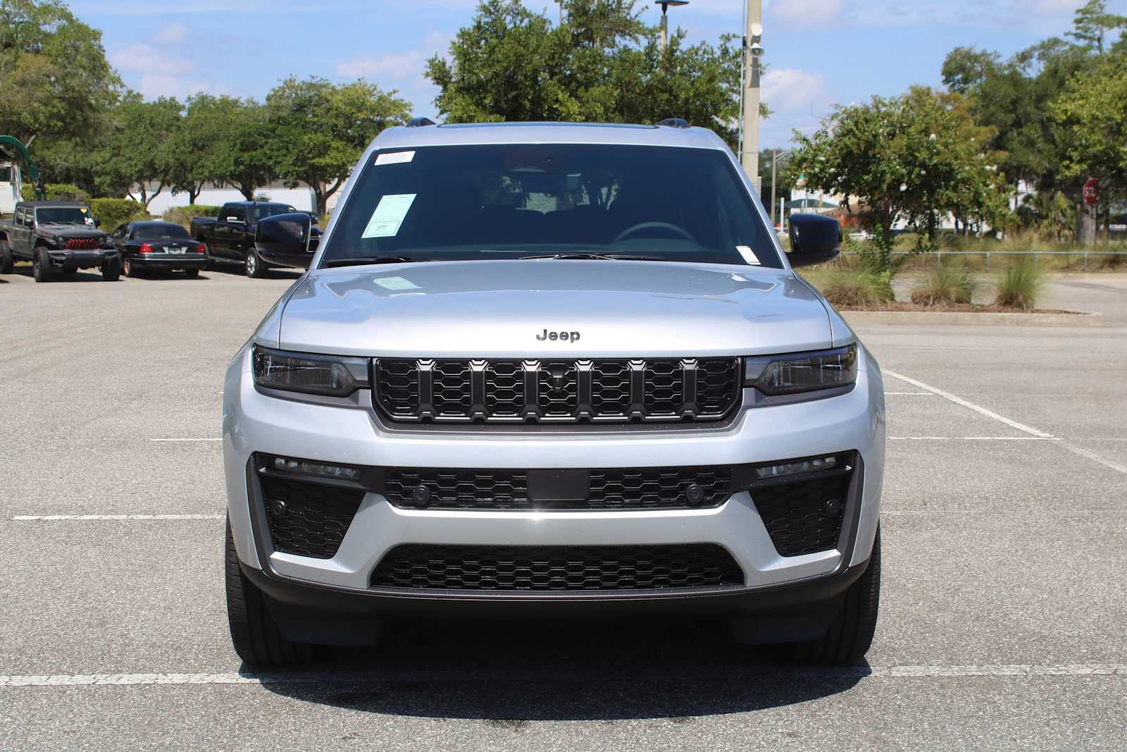 2026 Jeep Grand Cherokee L 85th Anniversary Edition