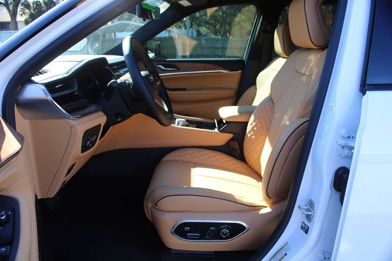 2025 Jeep Grand Cherokee GRAND CHEROKEE L SUMMIT RESERVE 4X4