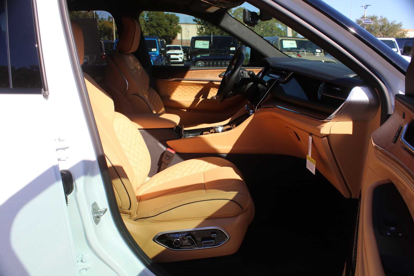 2025 Jeep Grand Cherokee GRAND CHEROKEE L SUMMIT RESERVE 4X4