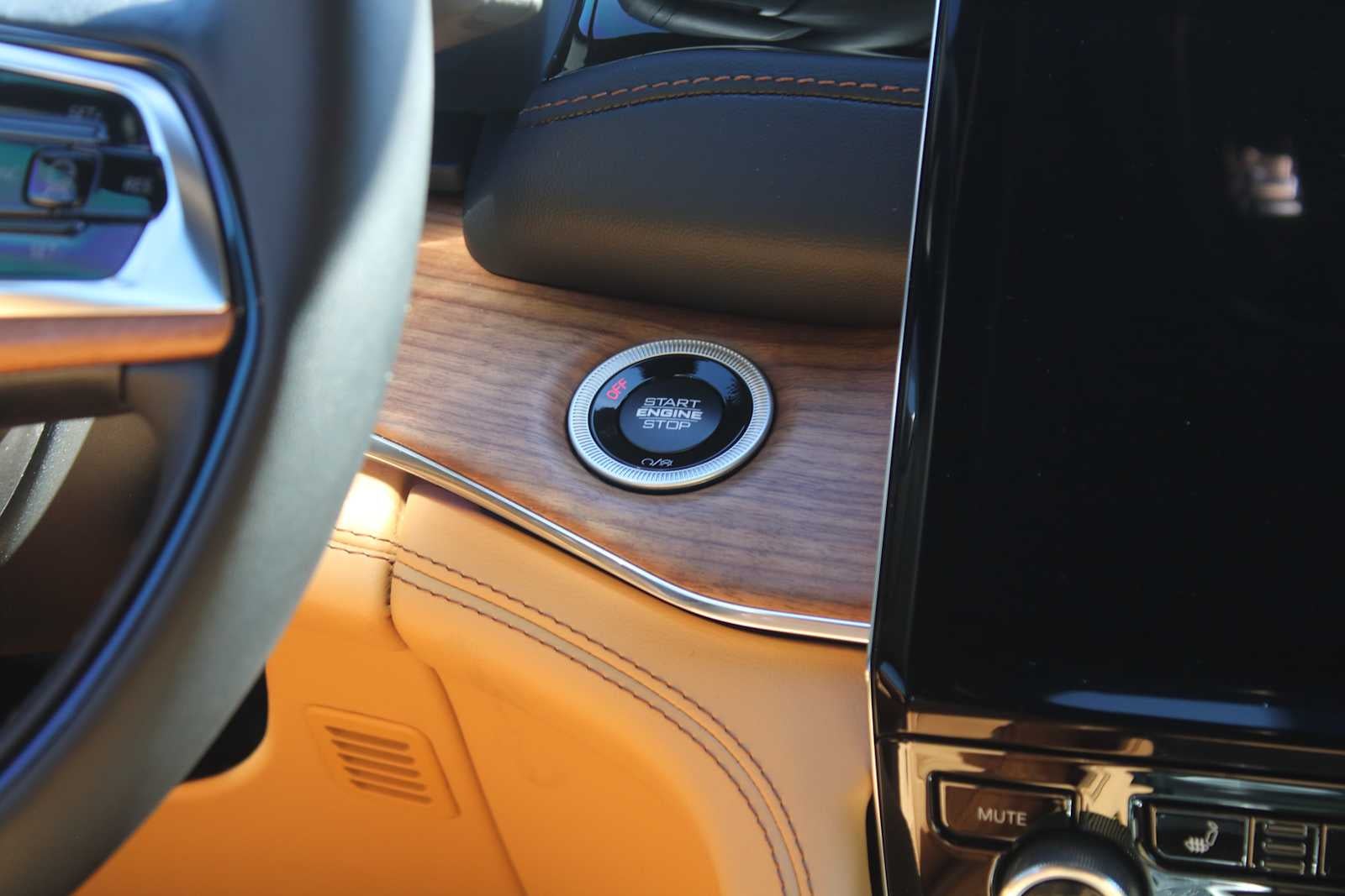 2025 Jeep Grand Cherokee GRAND CHEROKEE L SUMMIT RESERVE 4X4