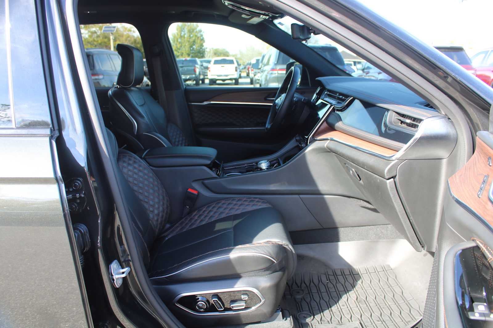 2023 Jeep Grand Cherokee L Summit 4x4