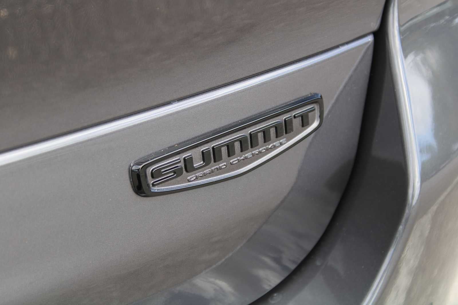 2025 Jeep Grand Cherokee GRAND CHEROKEE L SUMMIT RESERVE 4X4