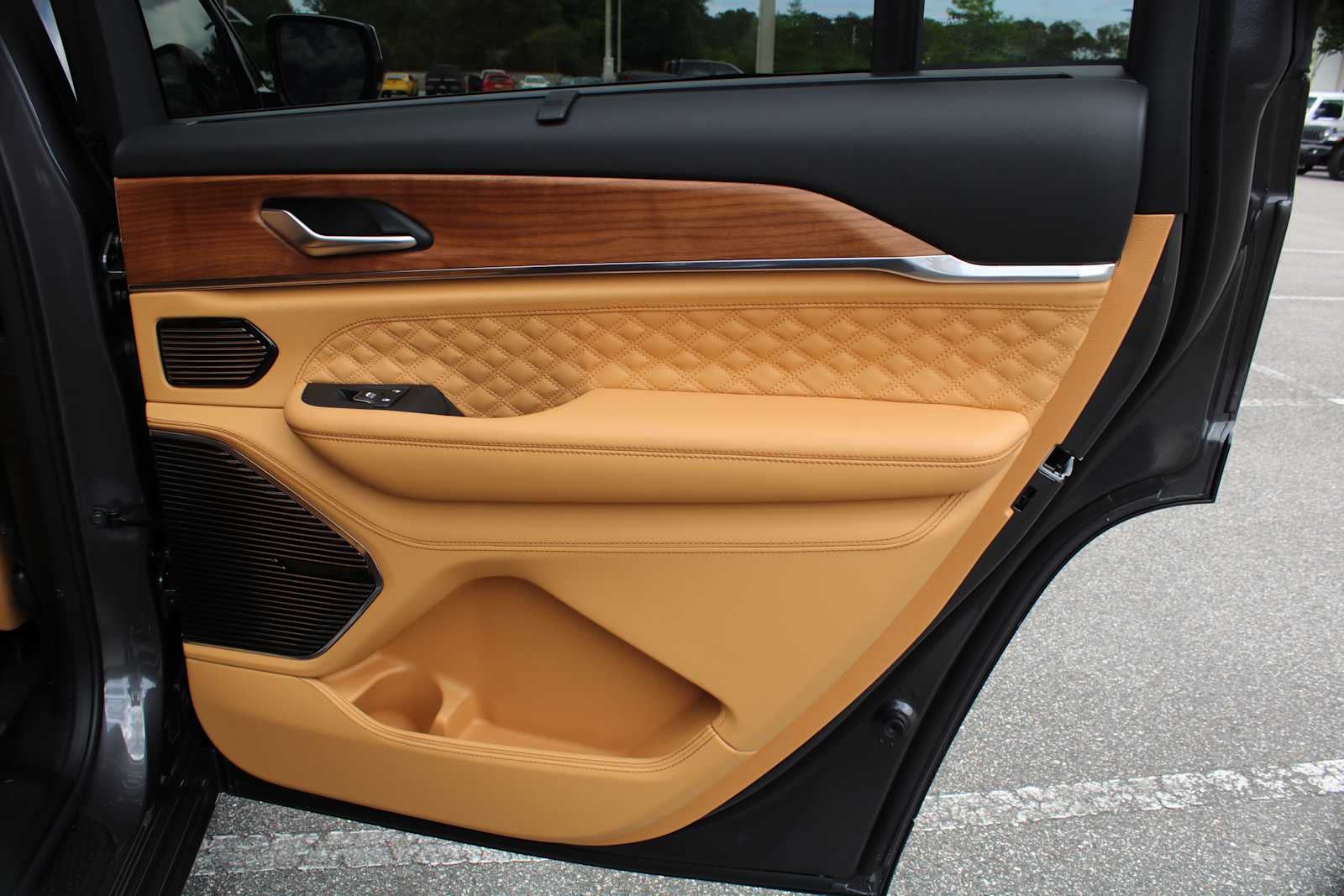 2025 Jeep Grand Cherokee GRAND CHEROKEE L SUMMIT RESERVE 4X4