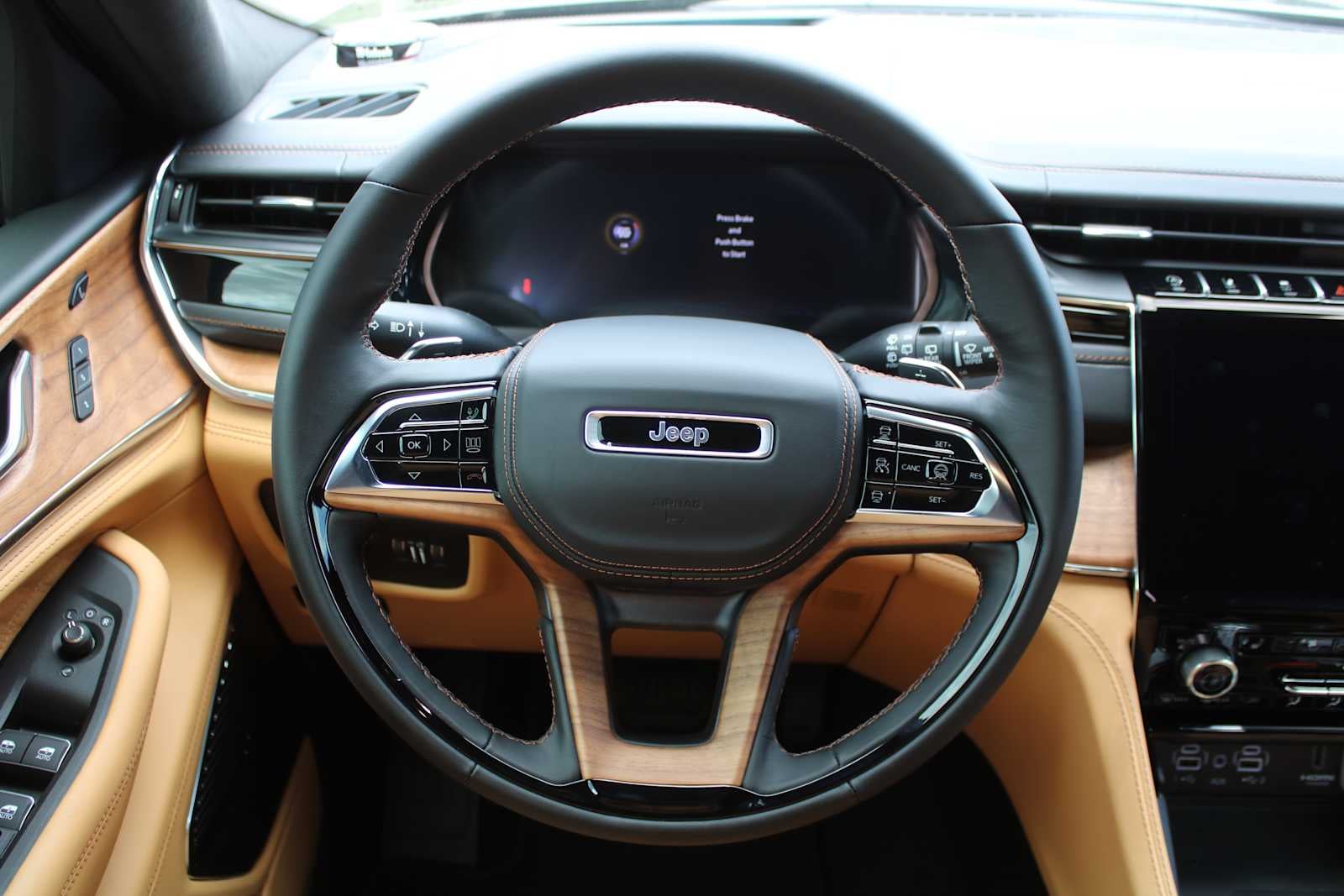 2025 Jeep Grand Cherokee GRAND CHEROKEE L SUMMIT RESERVE 4X4