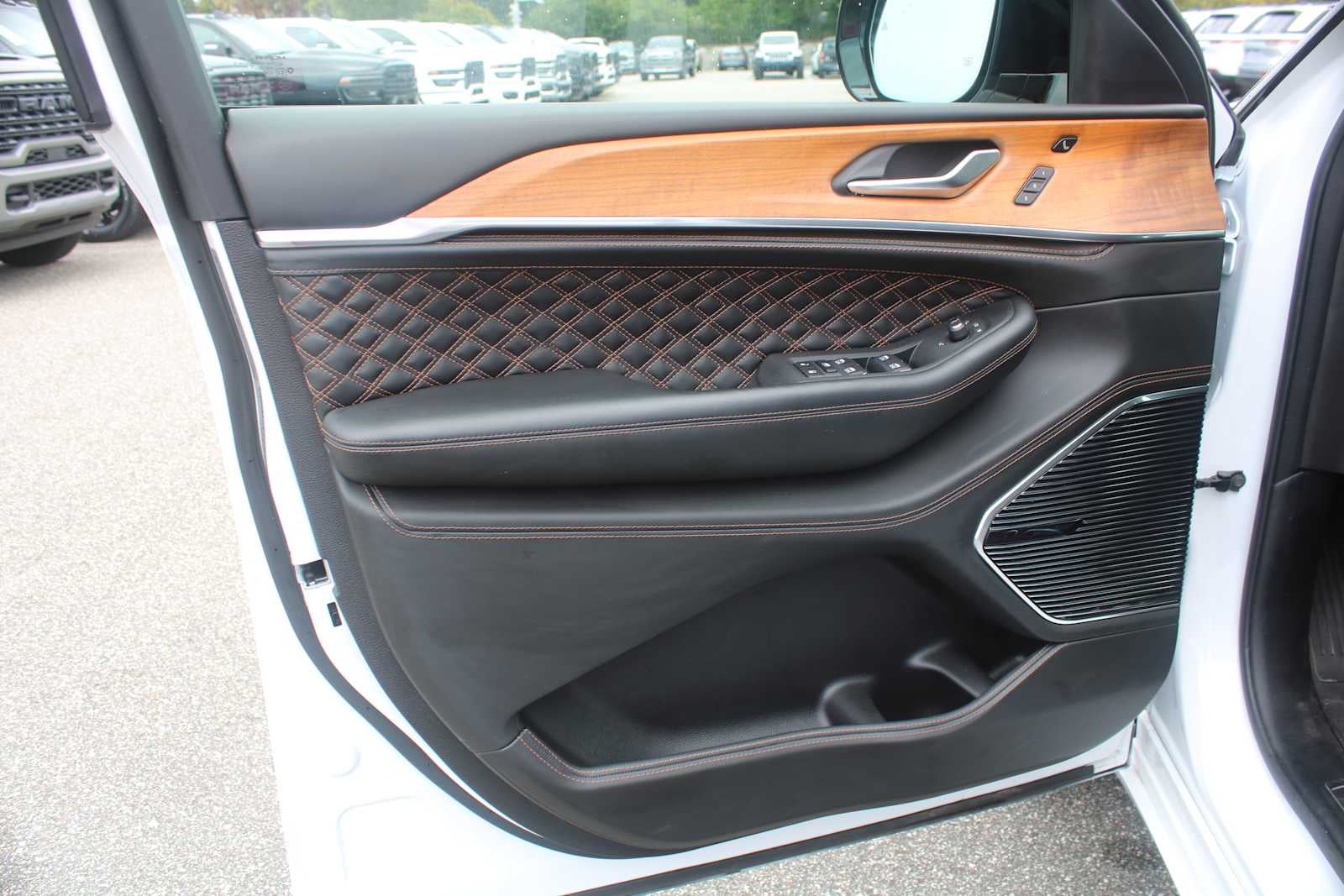2025 Jeep Grand Cherokee L Summit Reserve