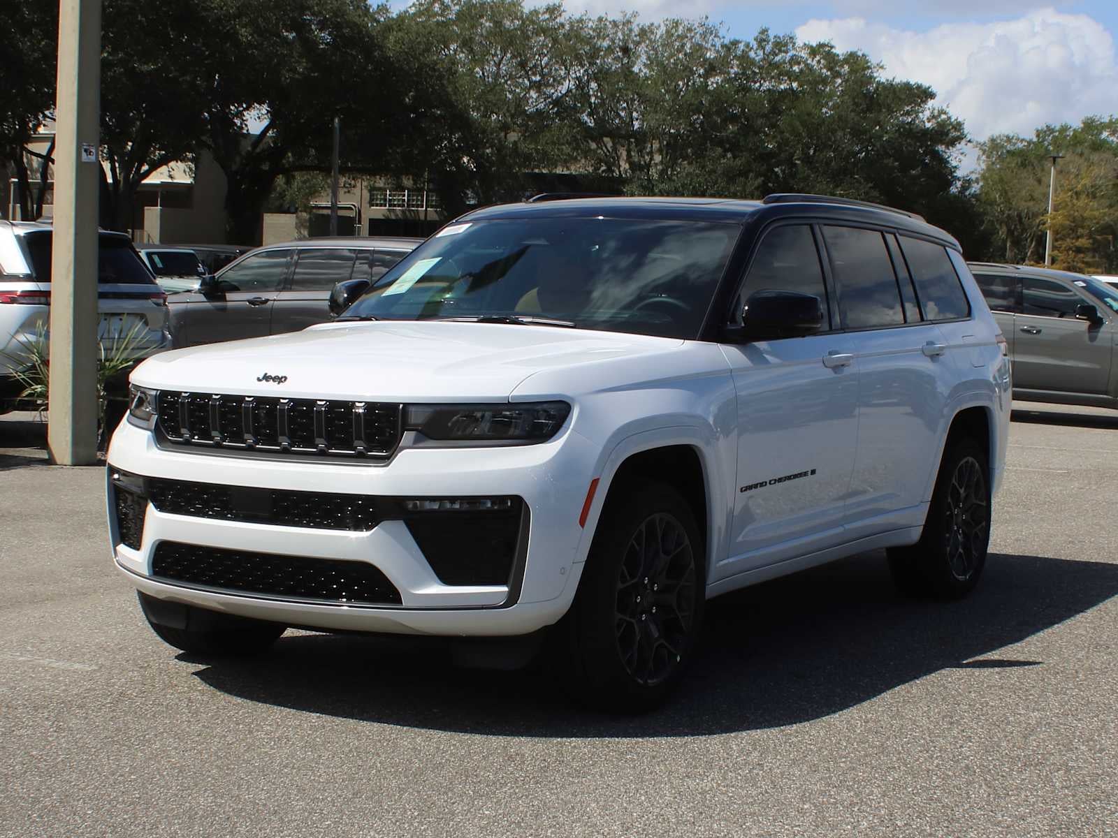 2027 Jeep Grand Cherokee L Summit