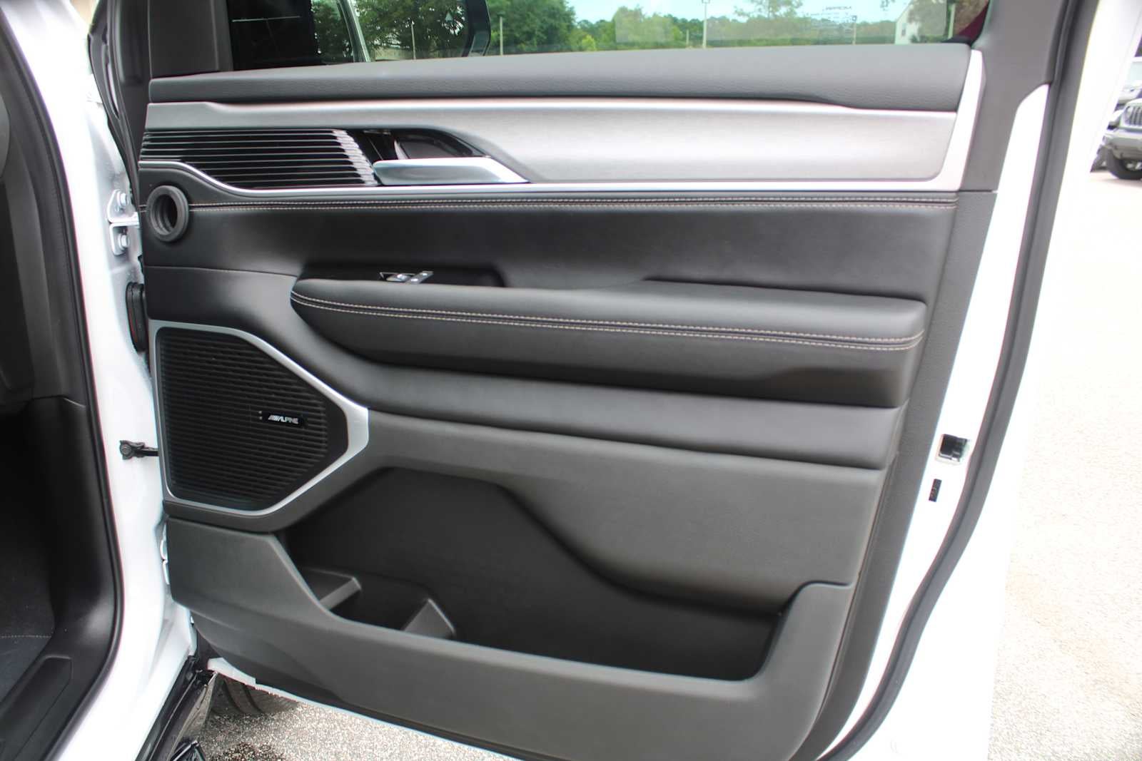 2026 Jeep Grand Wagoneer L 4x2
